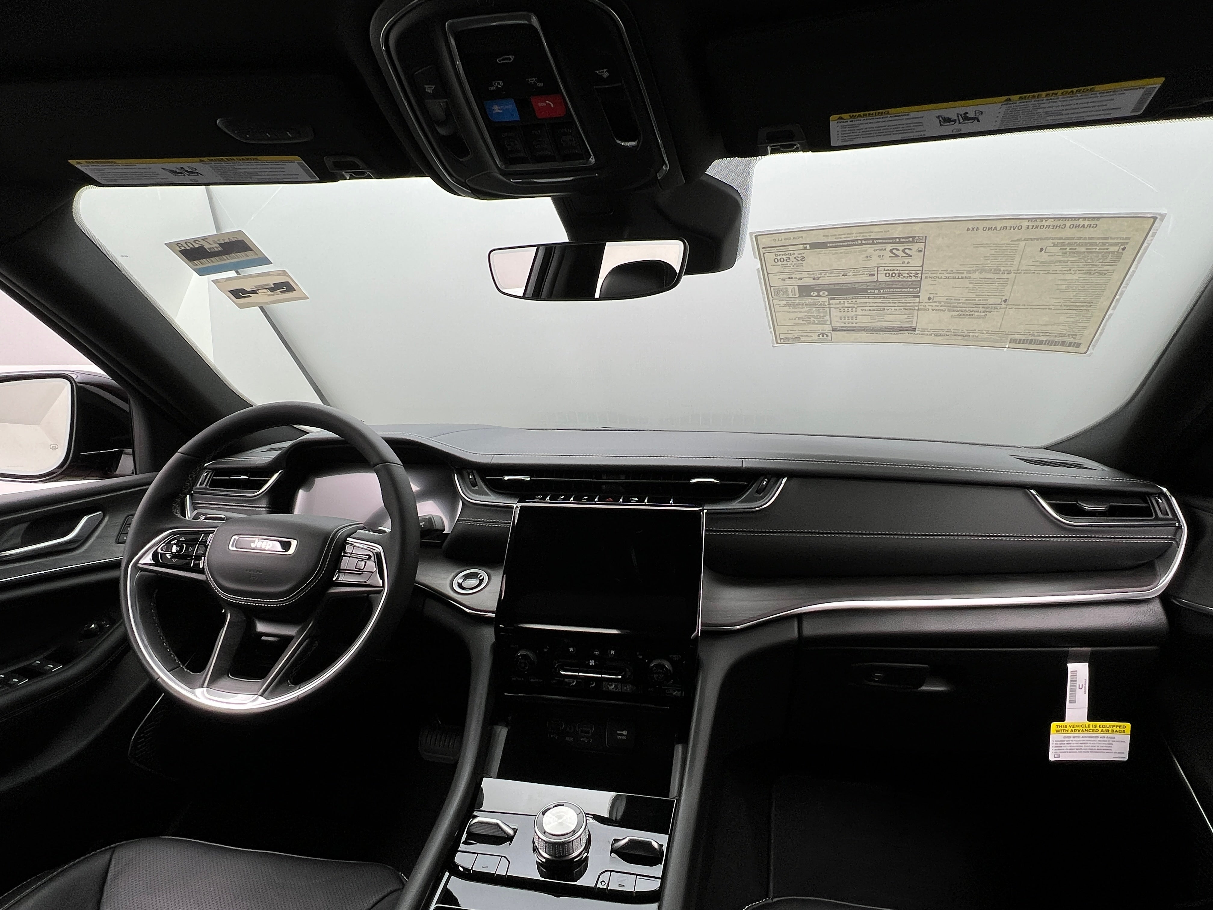 2025 Jeep Grand Cherokee Overland - Photo 6