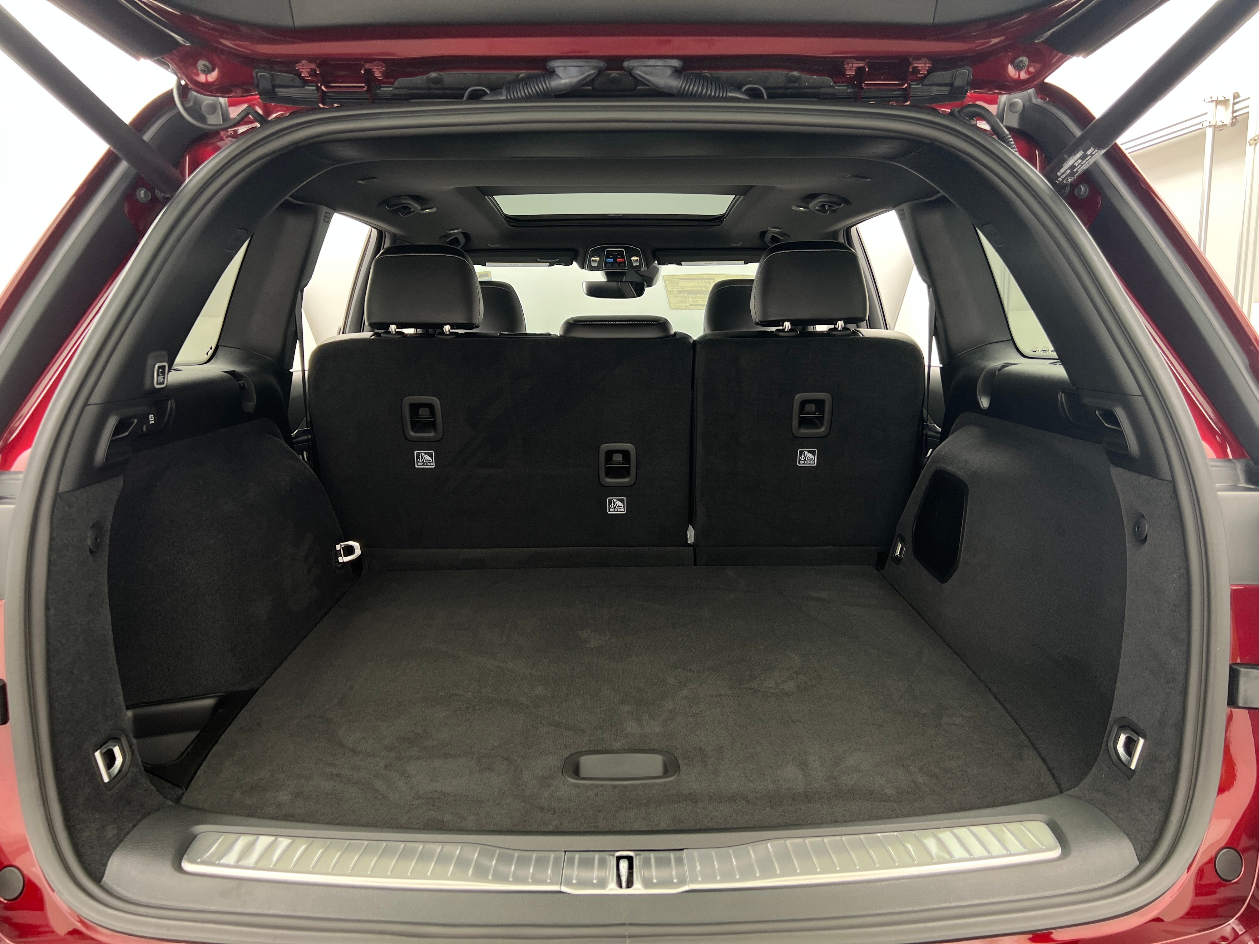 2025 Jeep Grand Cherokee Overland - Photo 9