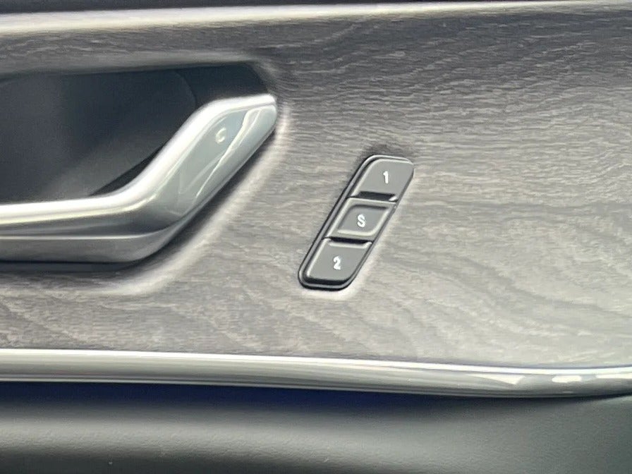 2025 Jeep Grand Cherokee Overland - Photo 22