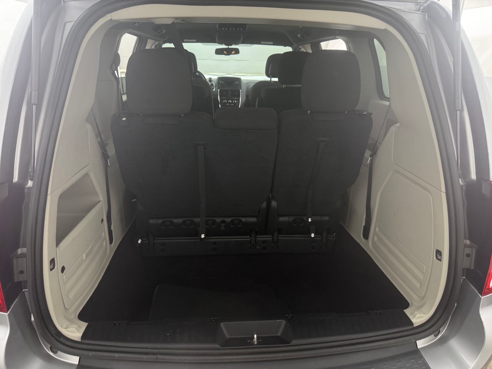 Thumbnail: 2016 Dodge Grand Caravan - 7