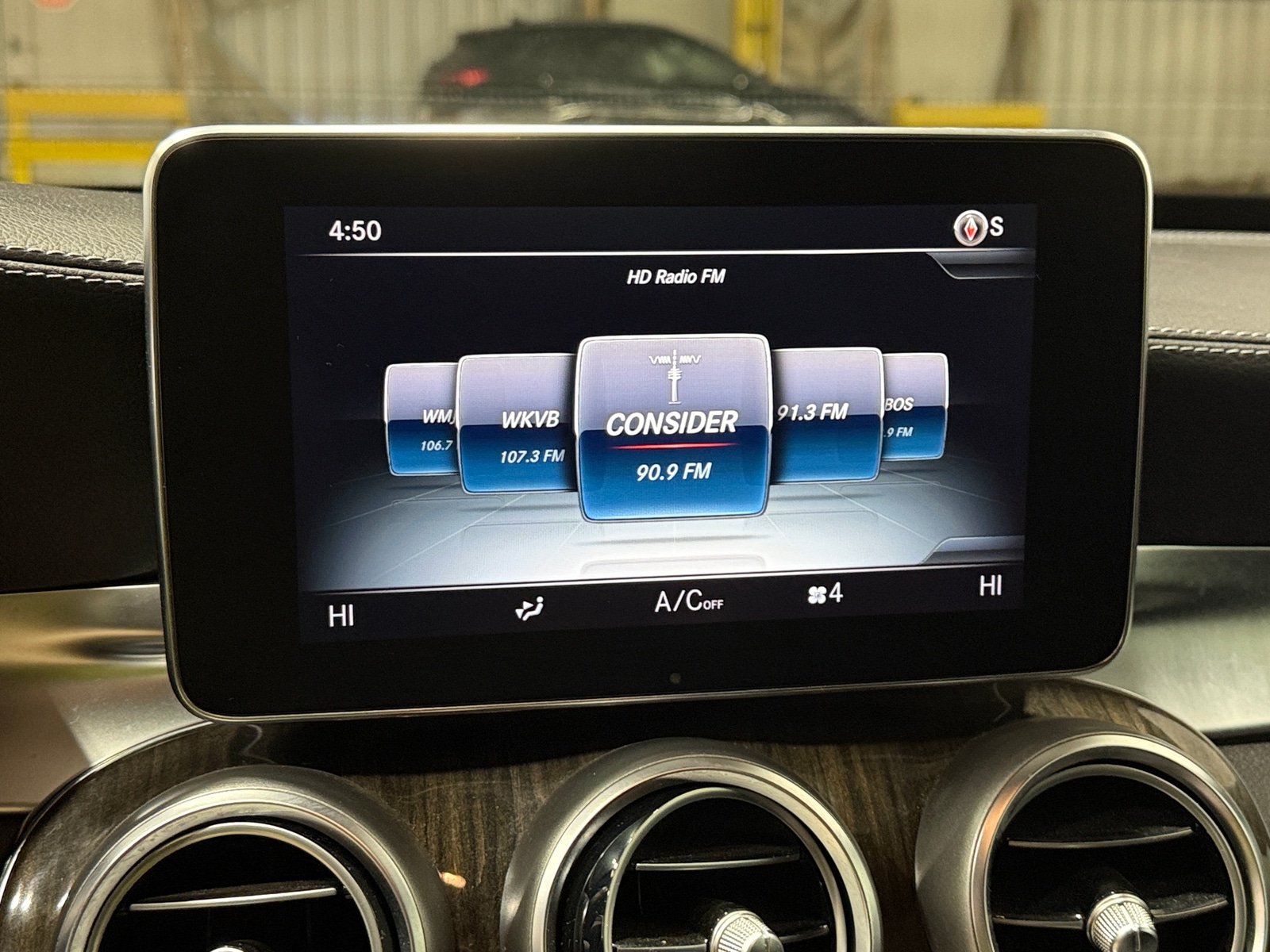 Thumbnail: 2018 Mercedes-Benz C-Class - 3