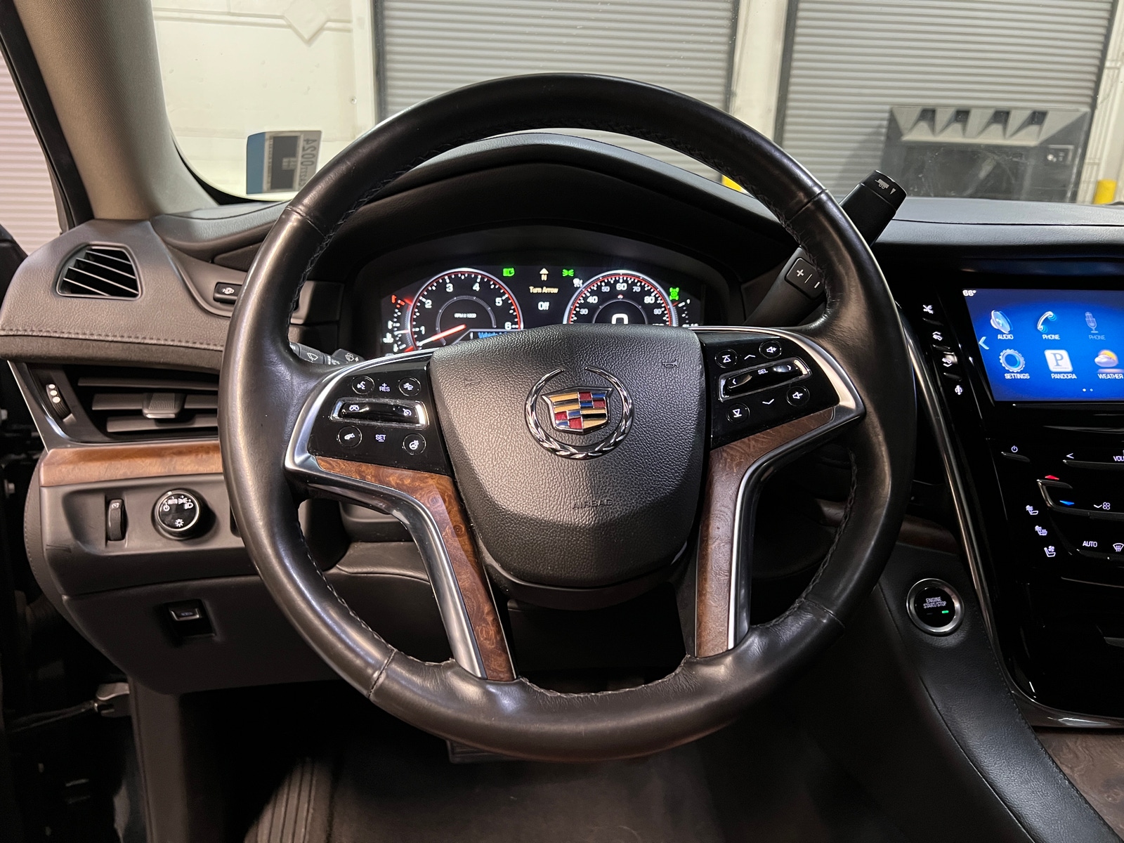 Thumbnail: 2015 Cadillac Escalade - 4