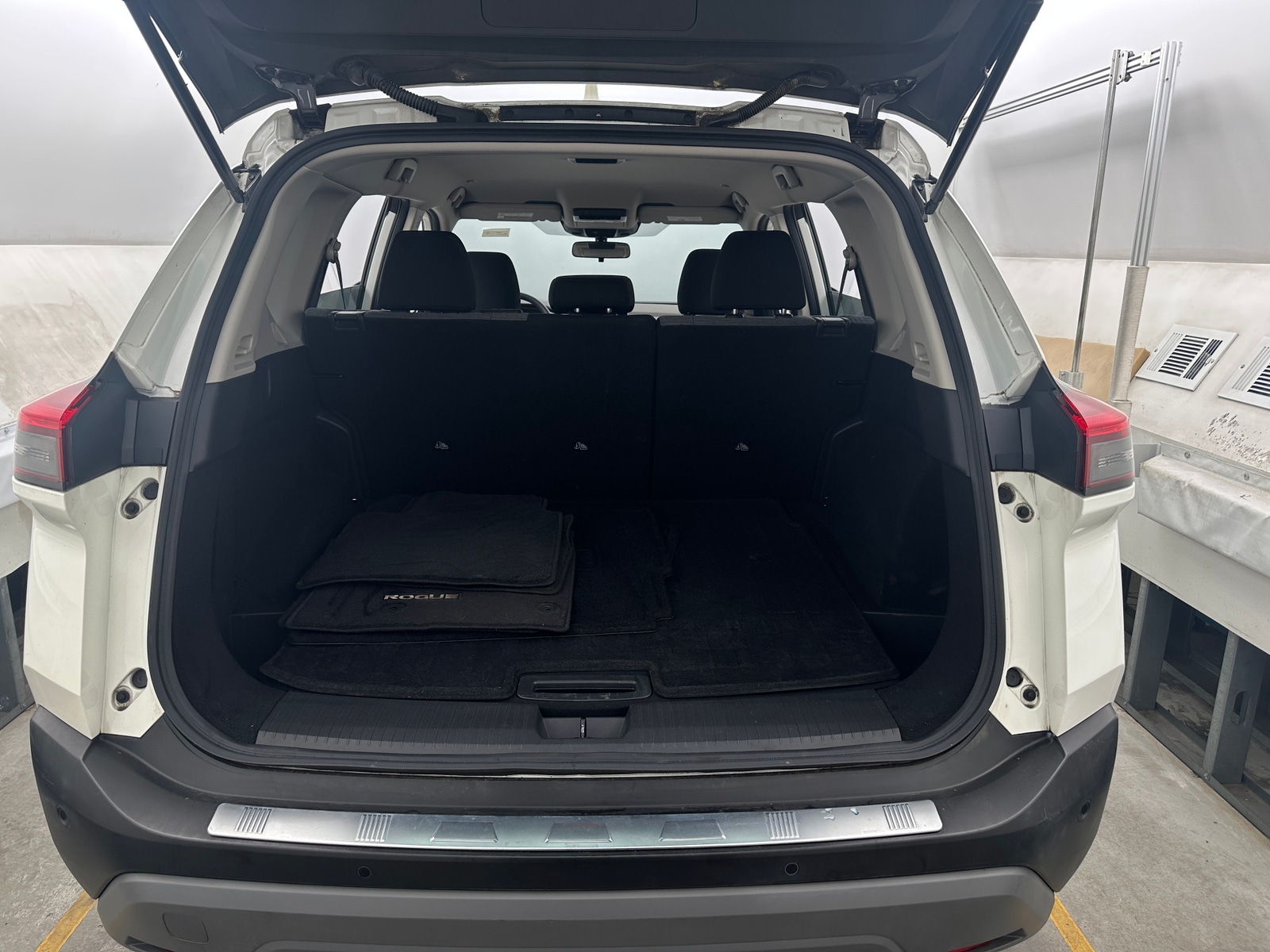 Thumbnail: 2023 Nissan Rogue - 7