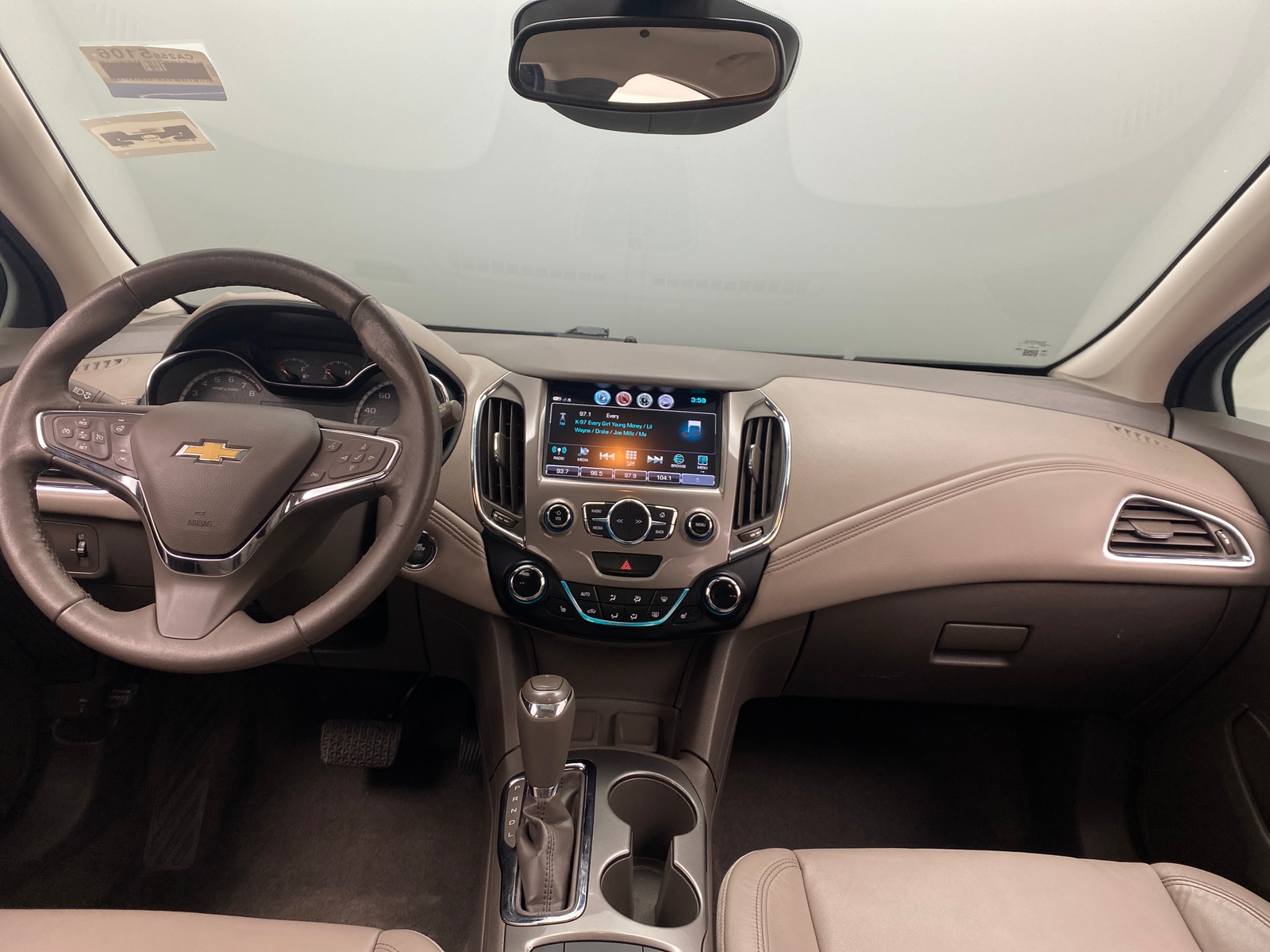 Thumbnail: 2018 Chevrolet Cruze - 2