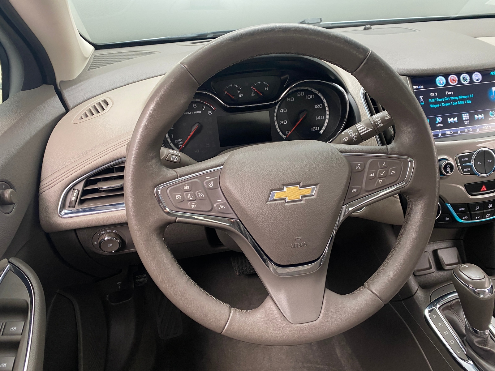 Thumbnail: 2018 Chevrolet Cruze - 4