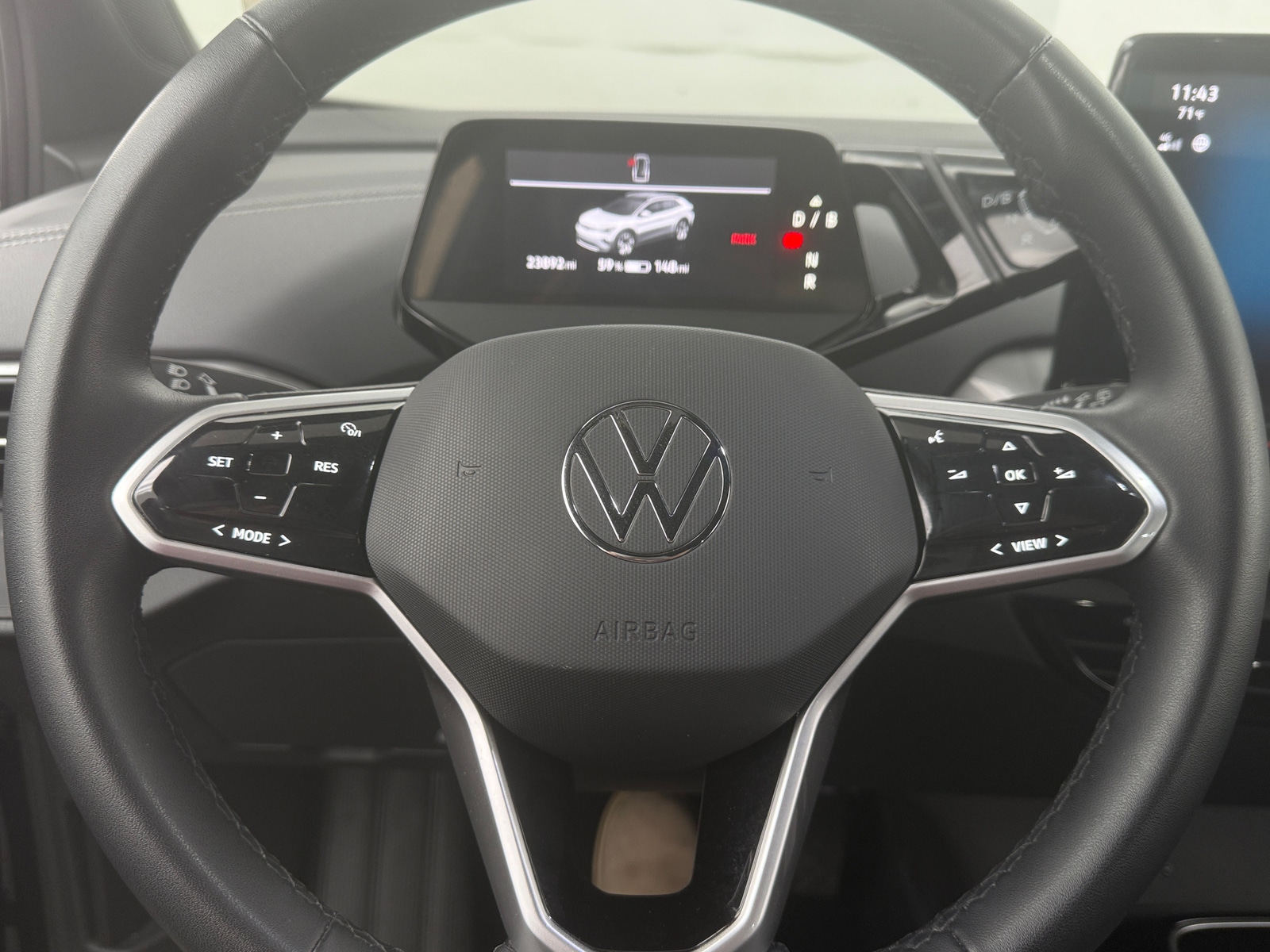 Thumbnail: 2023 Volkswagen ID.4 - 4