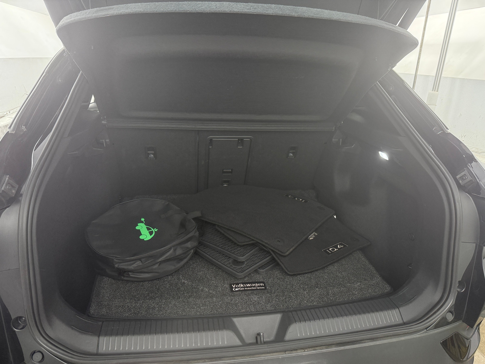 Thumbnail: 2023 Volkswagen ID.4 - 6