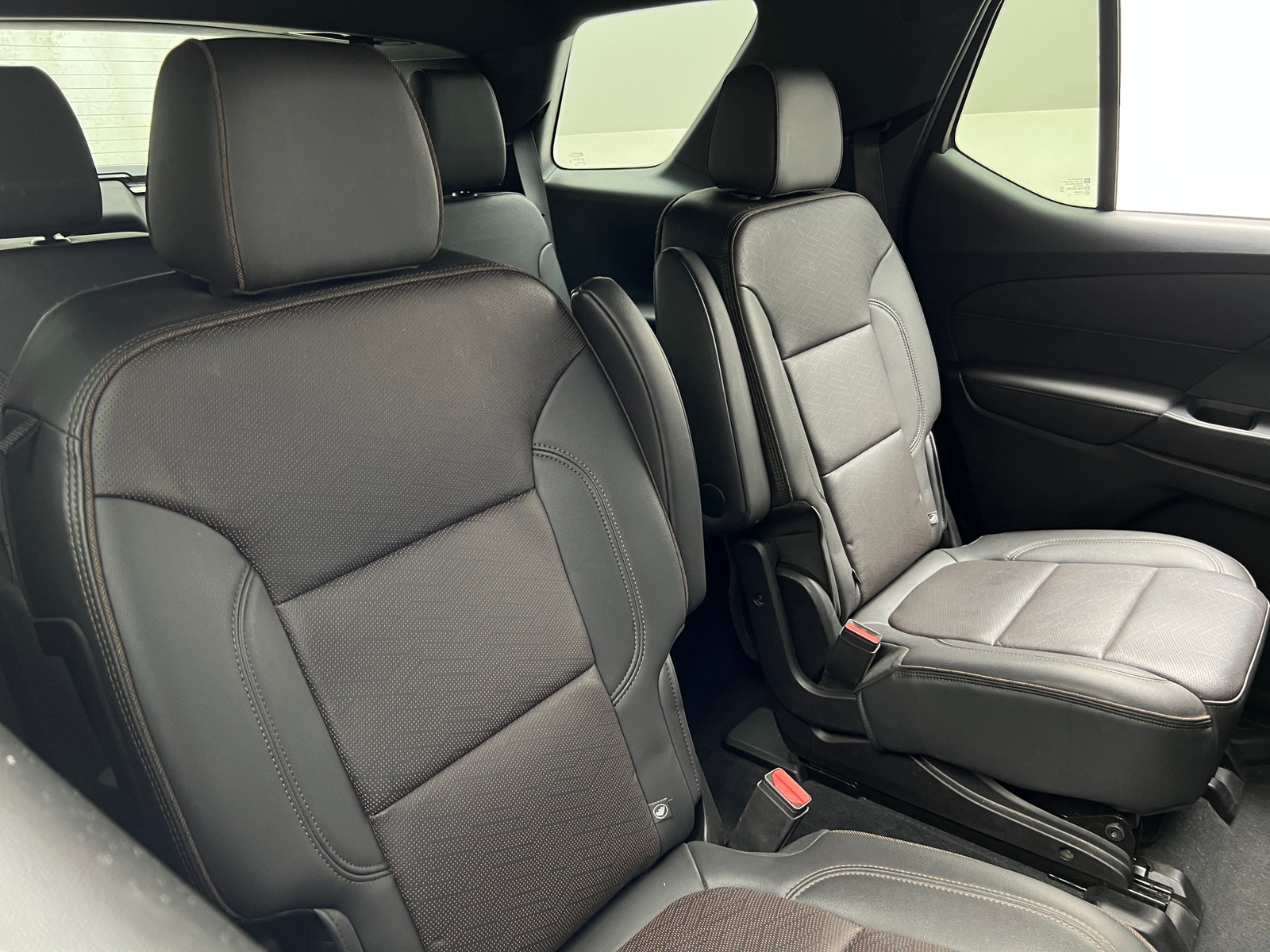 Thumbnail: 2022 Chevrolet Traverse - 5