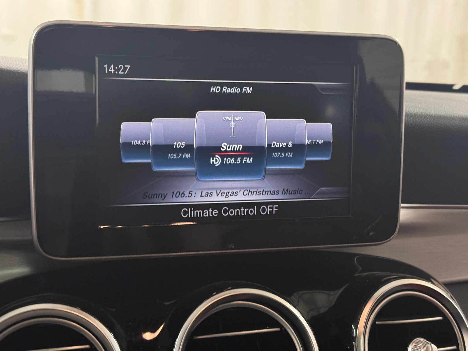 Thumbnail: 2018 Mercedes-Benz C-Class - 2