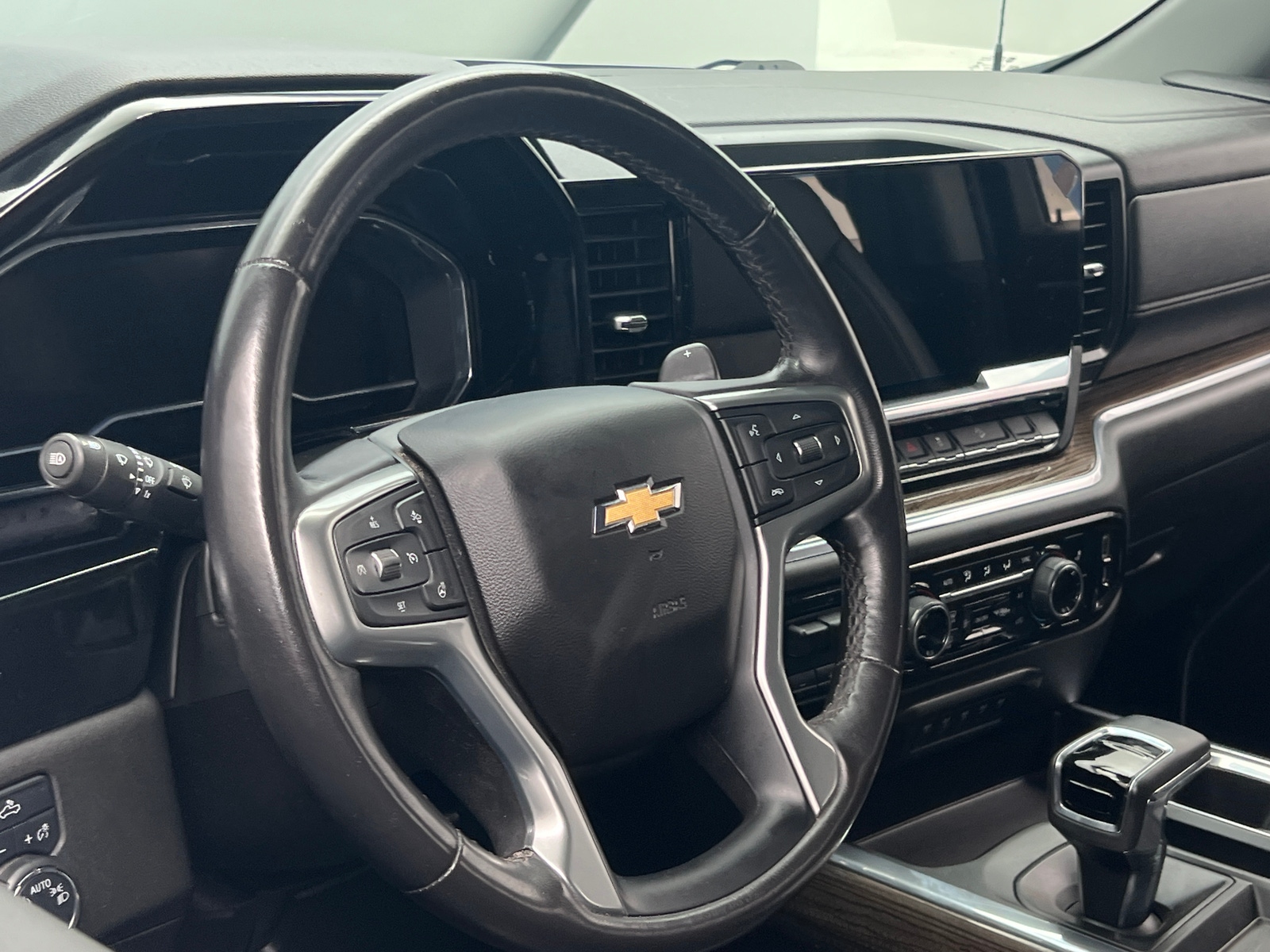 Thumbnail: 2023 Chevrolet Silverado 1500 - 5