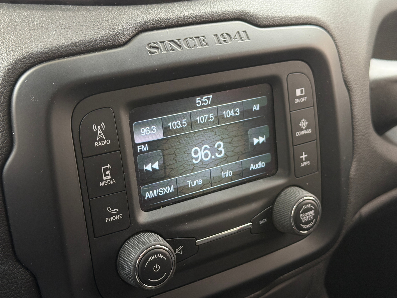 Thumbnail: 2017 Jeep Renegade - 4