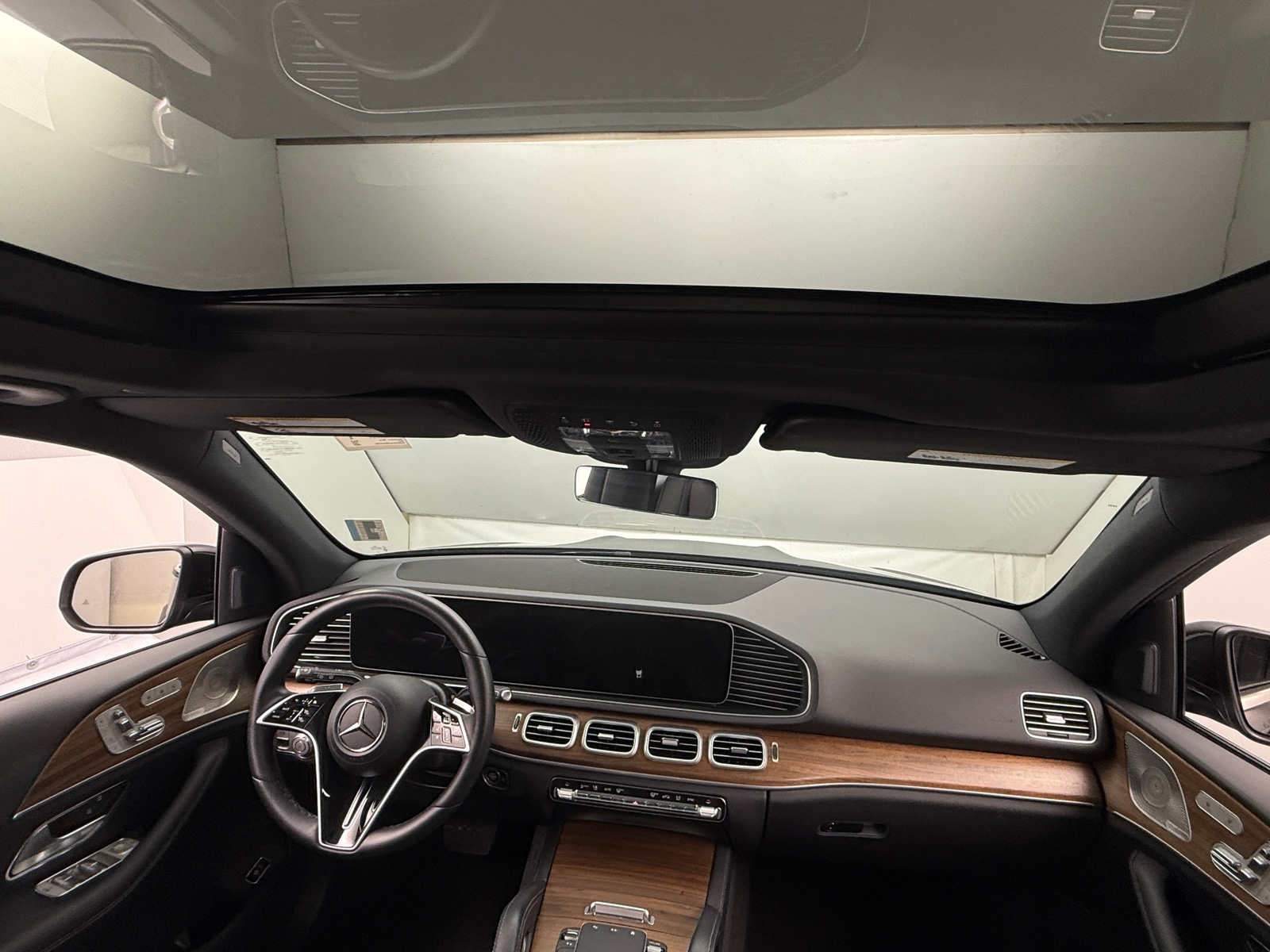 Thumbnail: 2025 Mercedes-Benz GLE - 2