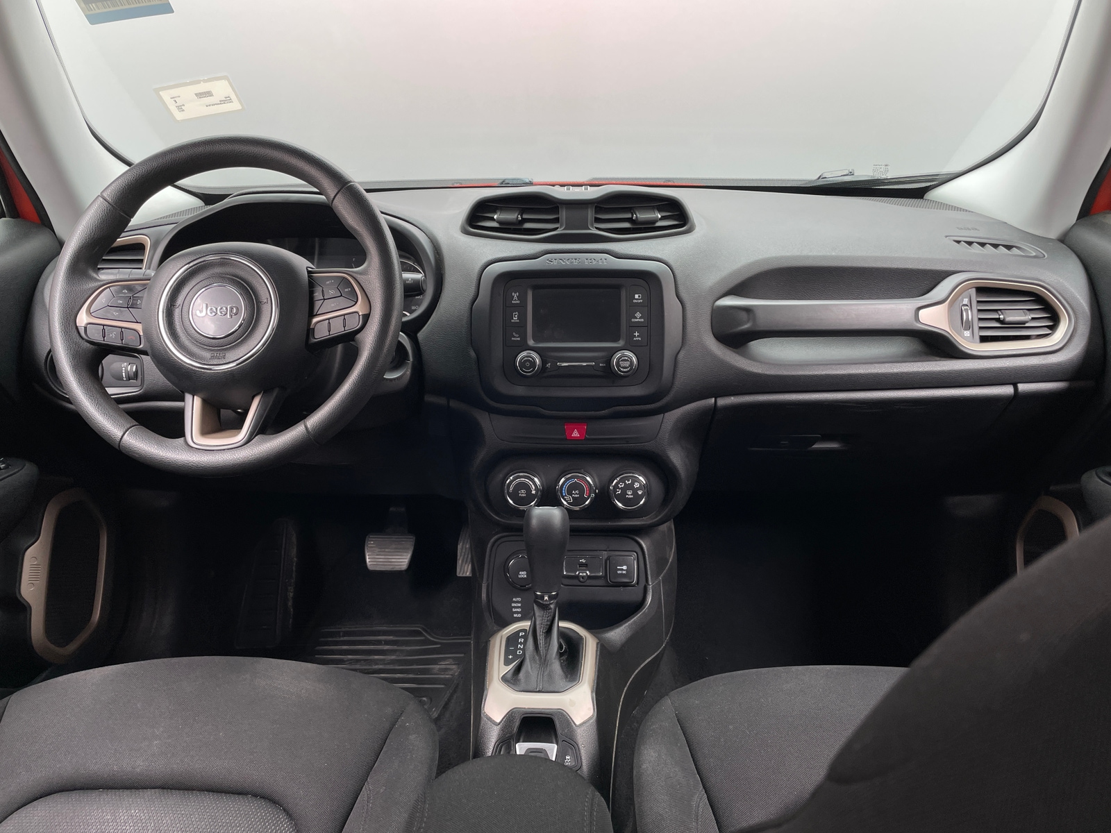 Thumbnail: 2017 Jeep Renegade - 3