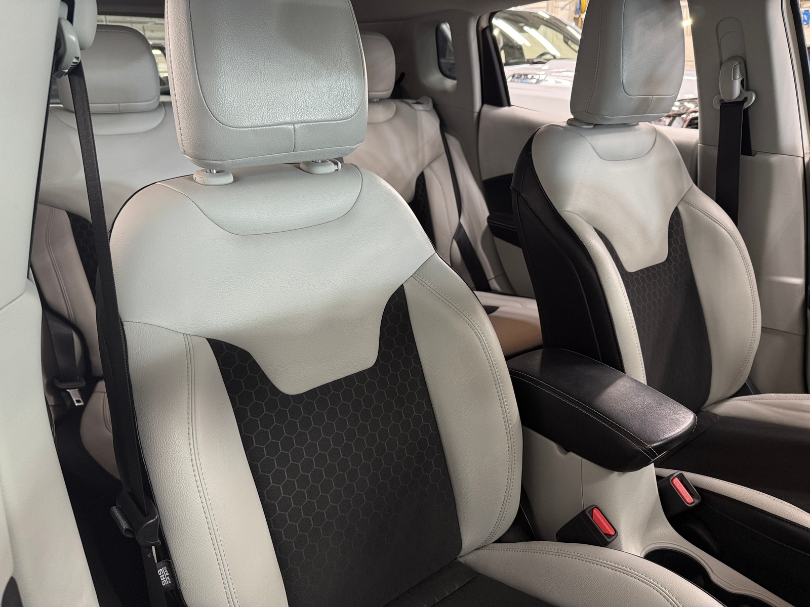 Thumbnail: 2018 Jeep Compass - 2