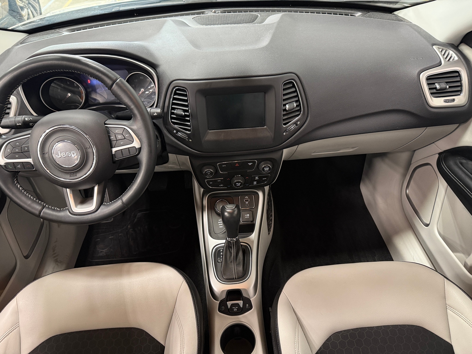 Thumbnail: 2018 Jeep Compass - 3