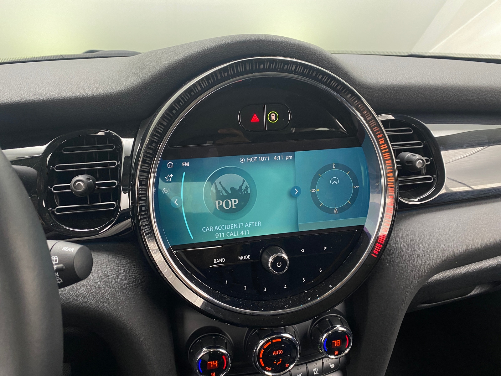 Thumbnail: 2022 MINI Cooper Hardtop - 3