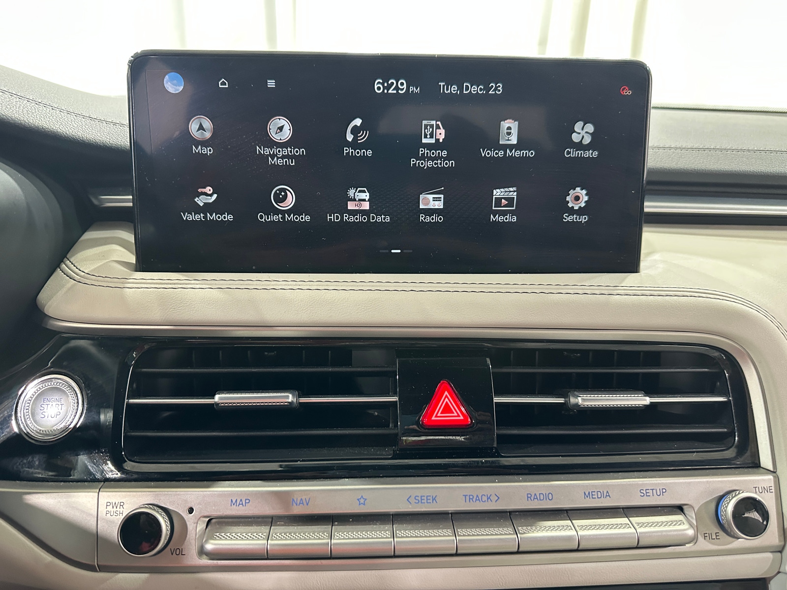 Thumbnail: 2025 Genesis G70 - 3