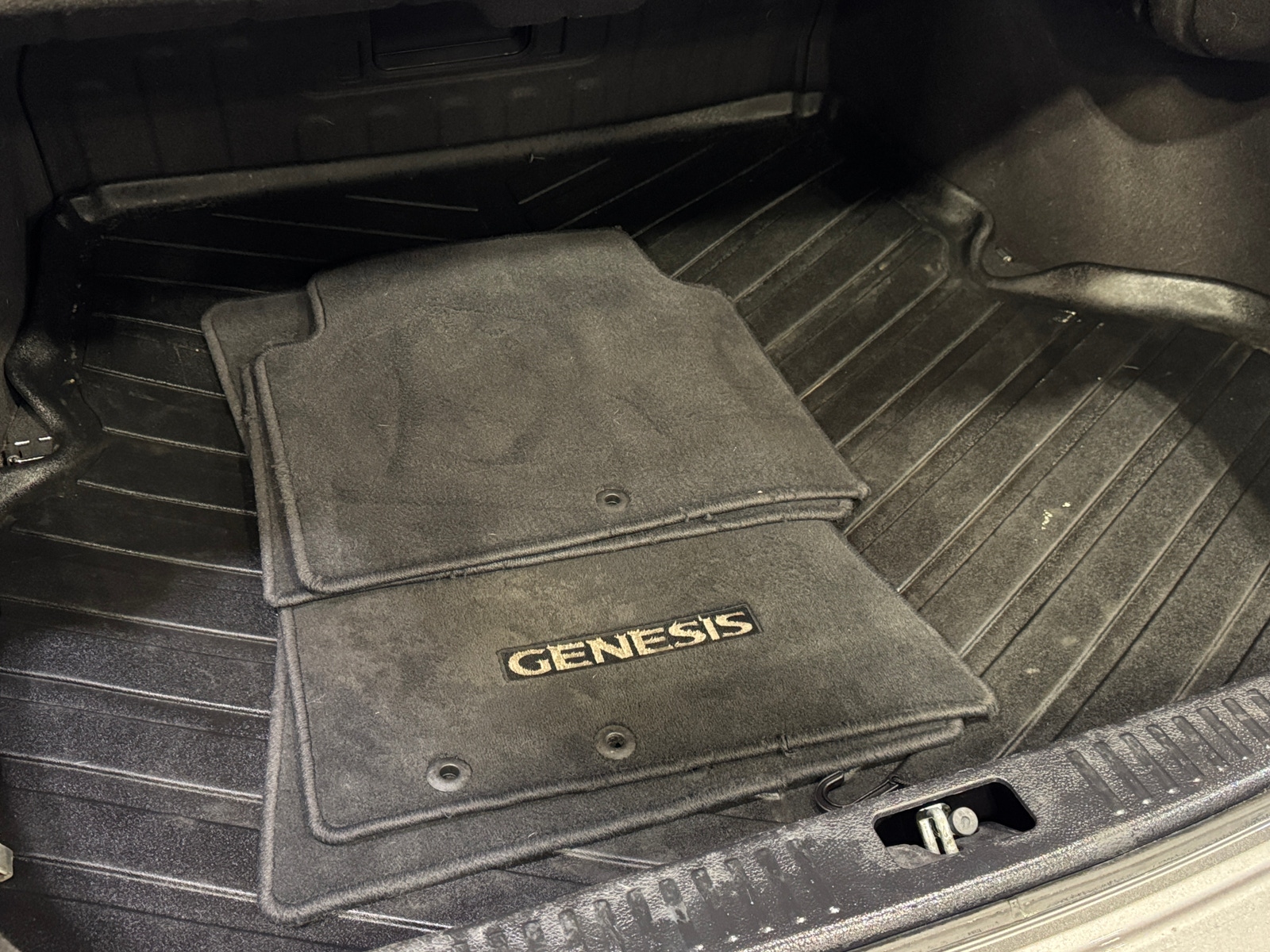 Thumbnail: 2011 Hyundai Genesis - 6