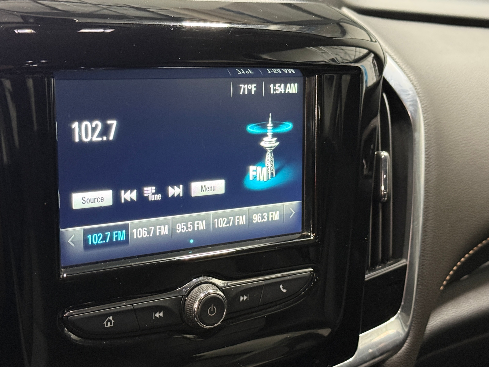 Thumbnail: 2018 Chevrolet Traverse - 4