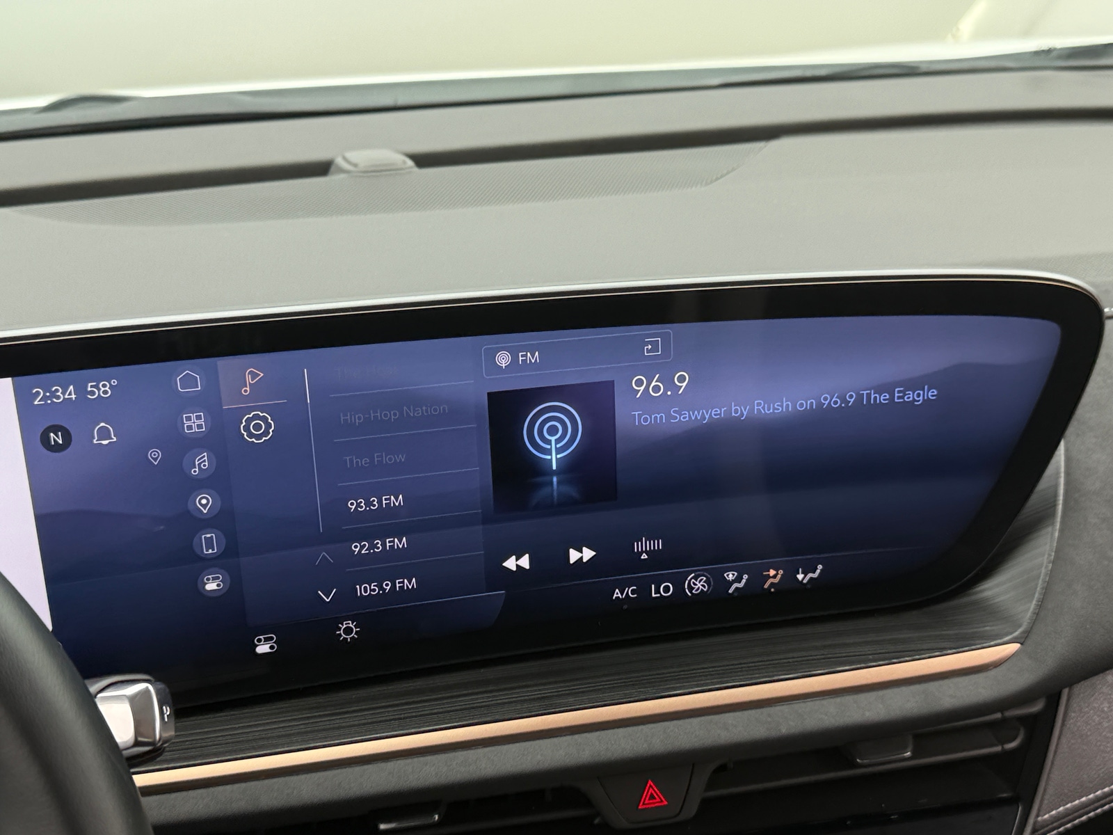 Thumbnail: 2024 Buick Envision - 3