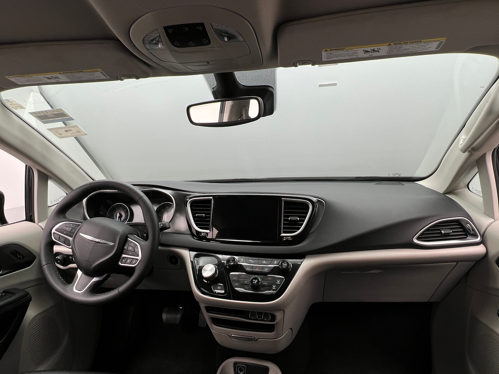 Thumbnail: 2024 Chrysler Pacifica - 3