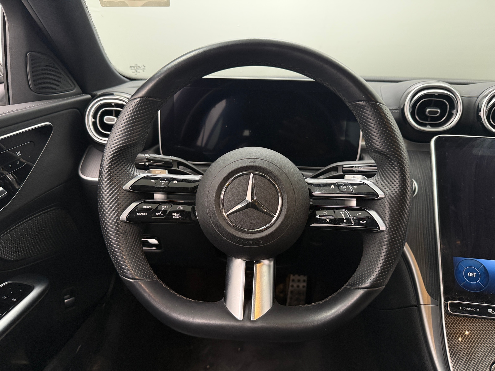 Thumbnail: 2022 Mercedes-Benz C-Class - 4