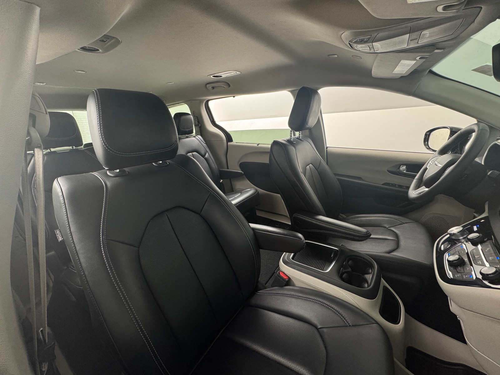 Thumbnail: 2024 Chrysler Pacifica - 2