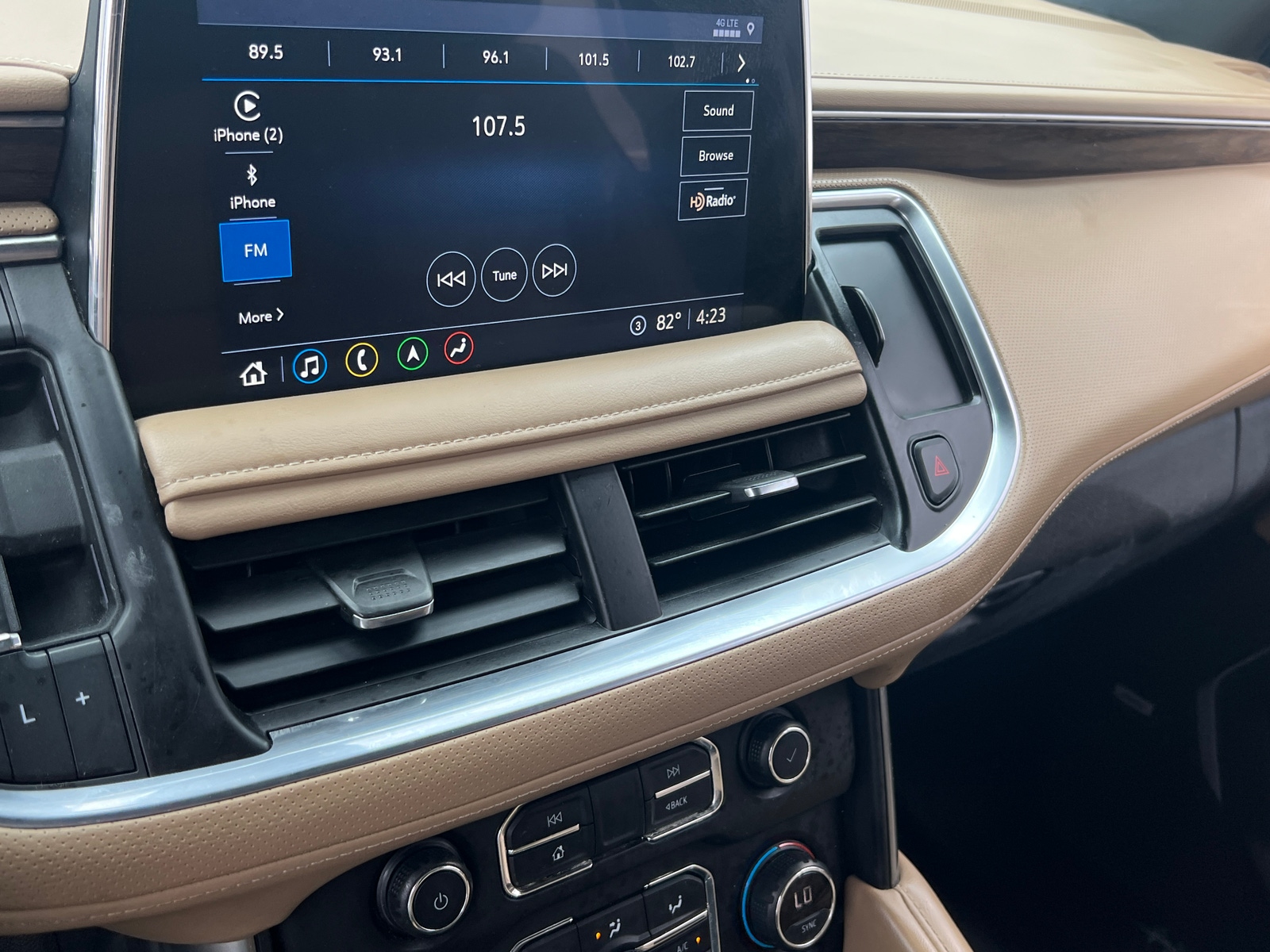 Thumbnail: 2021 Chevrolet Tahoe - 3