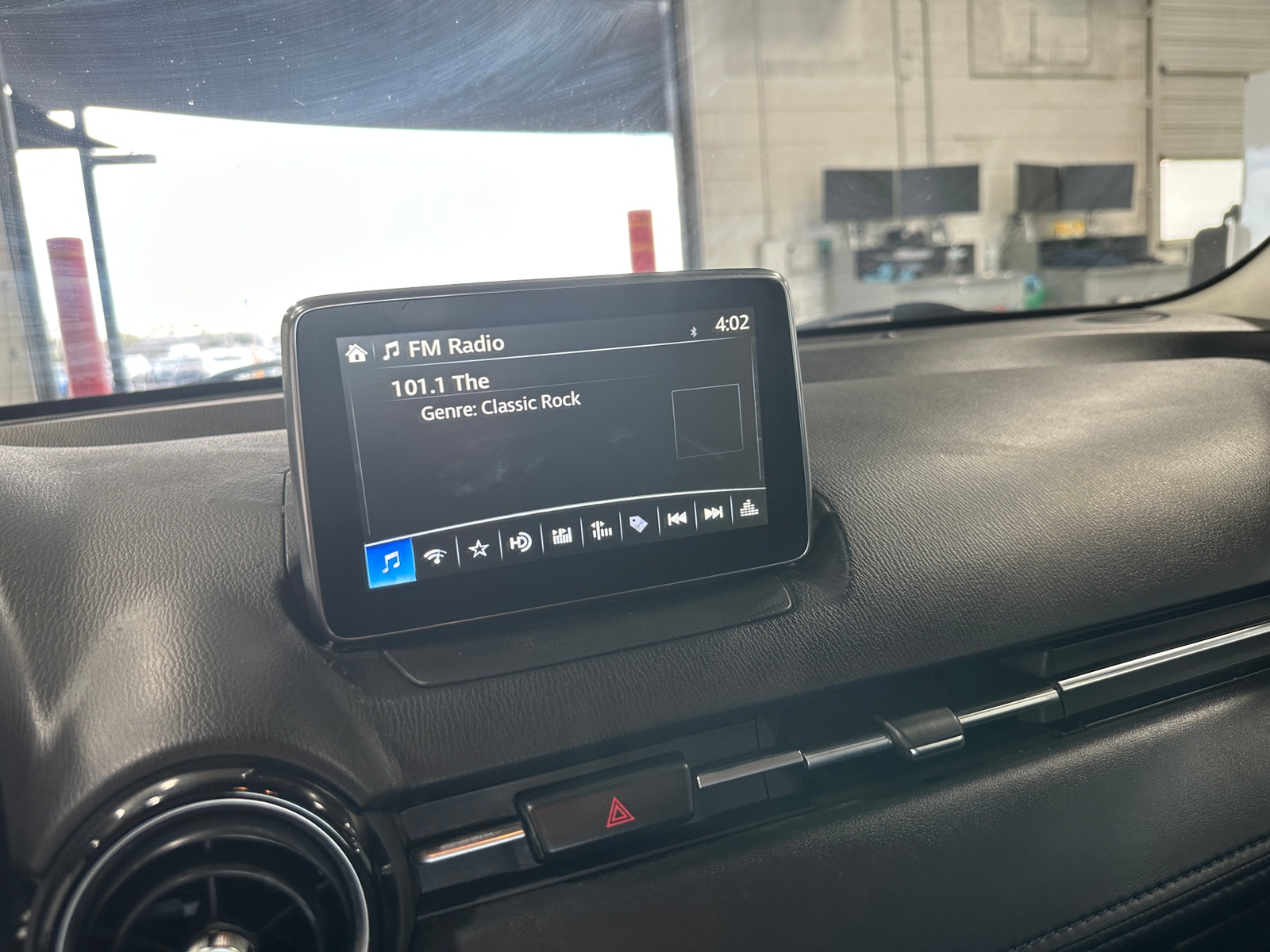 Thumbnail: 2017 Toyota Yaris iA - 4