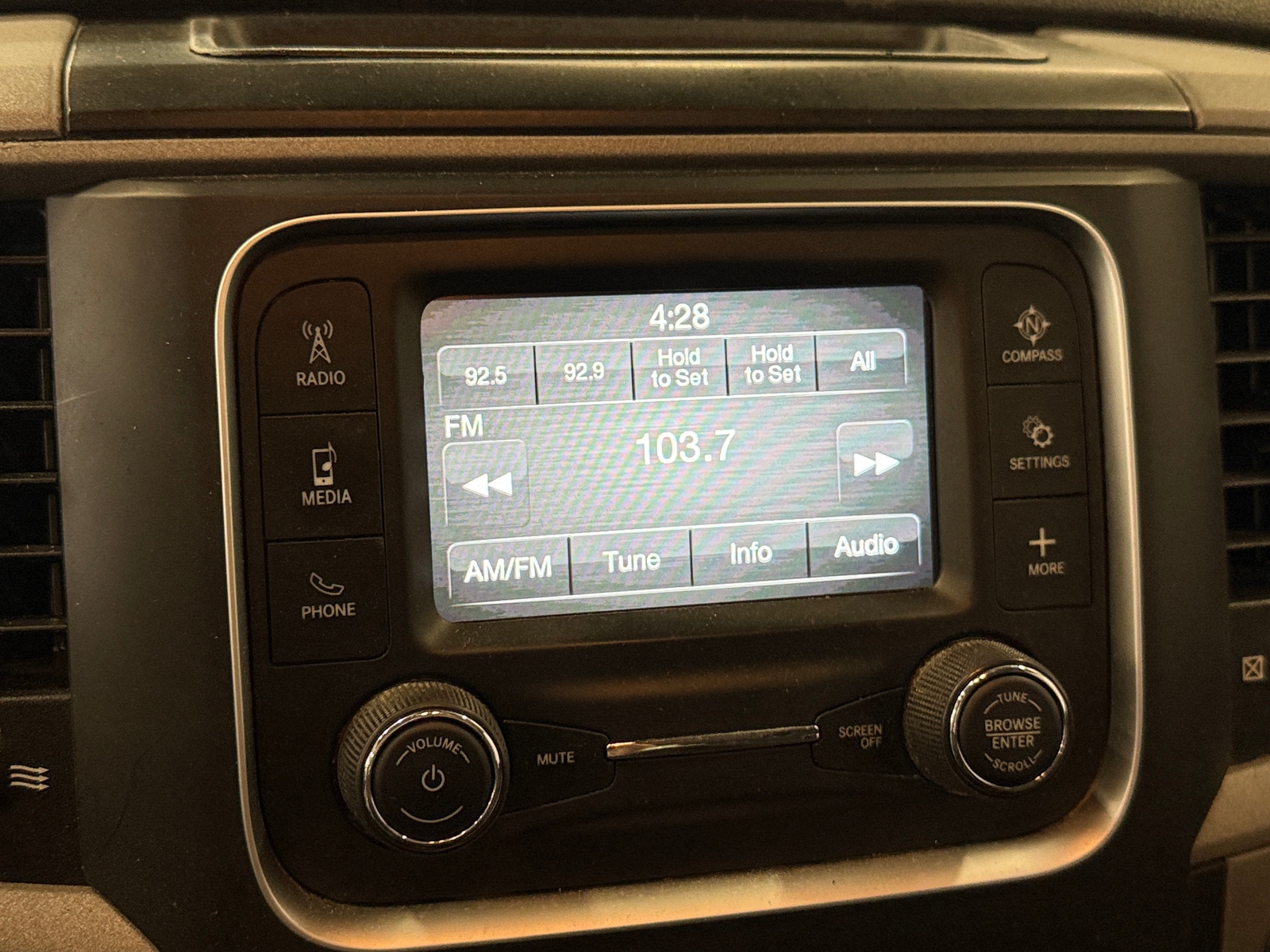 Thumbnail: 2022 RAM 1500 Classic - 4