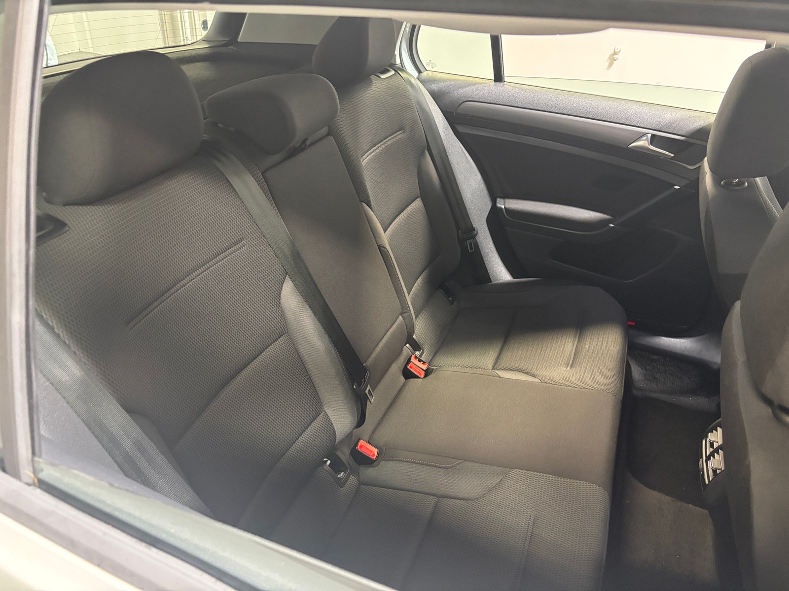 Thumbnail: 2019 Volkswagen e-Golf - 6