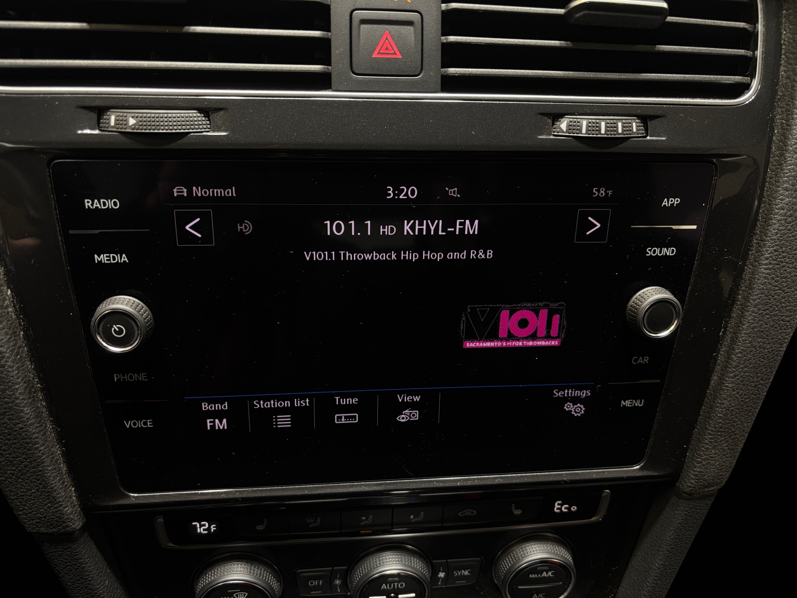 Thumbnail: 2019 Volkswagen e-Golf - 4