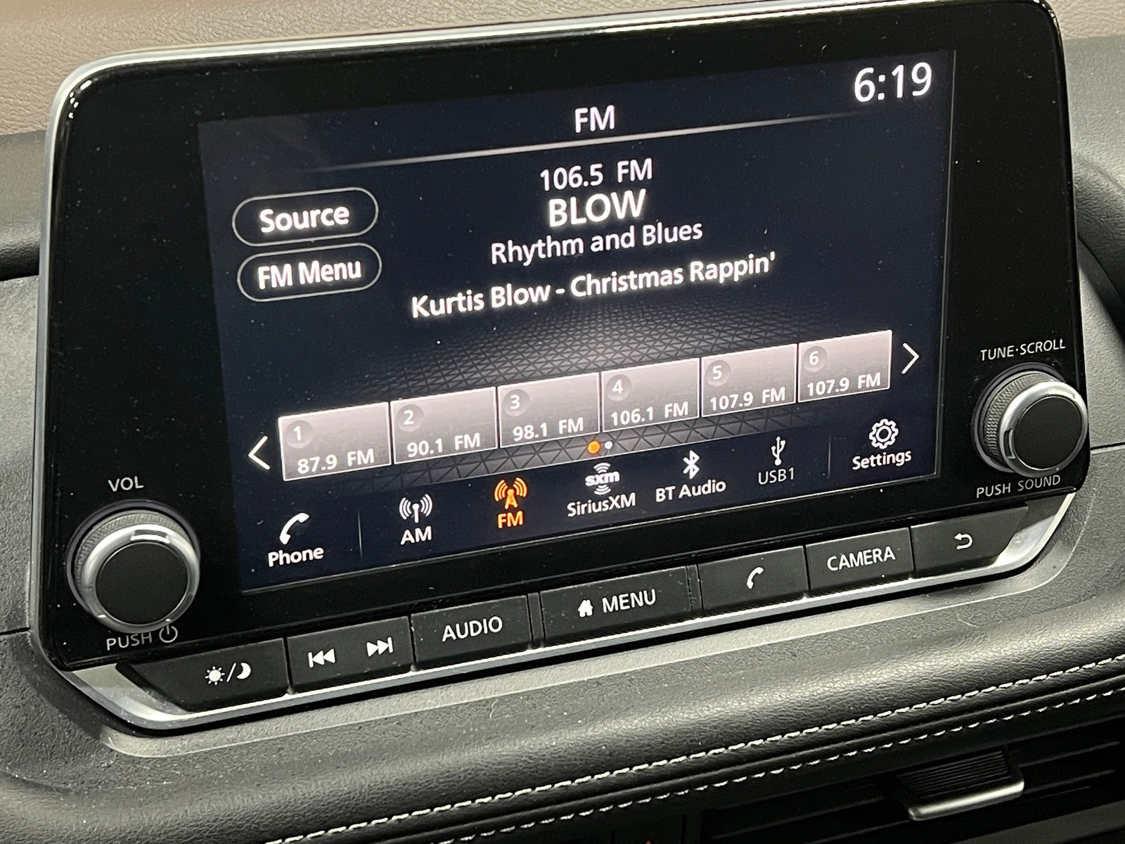 Thumbnail: 2023 Nissan Rogue - 4