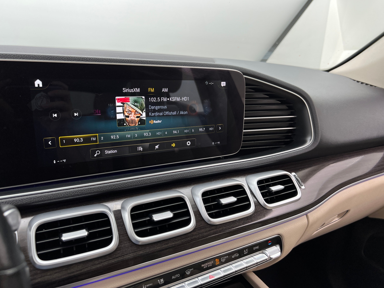 Thumbnail: 2021 Mercedes-Benz GLE - 3