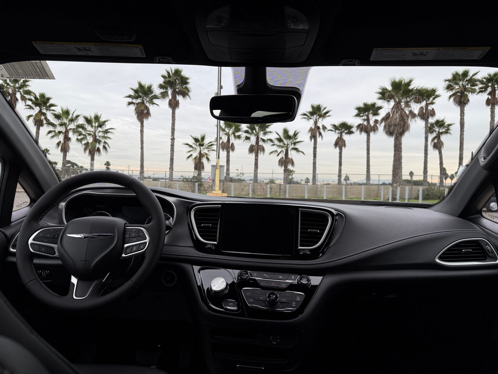 Thumbnail: 2026 Chrysler Pacifica - 2