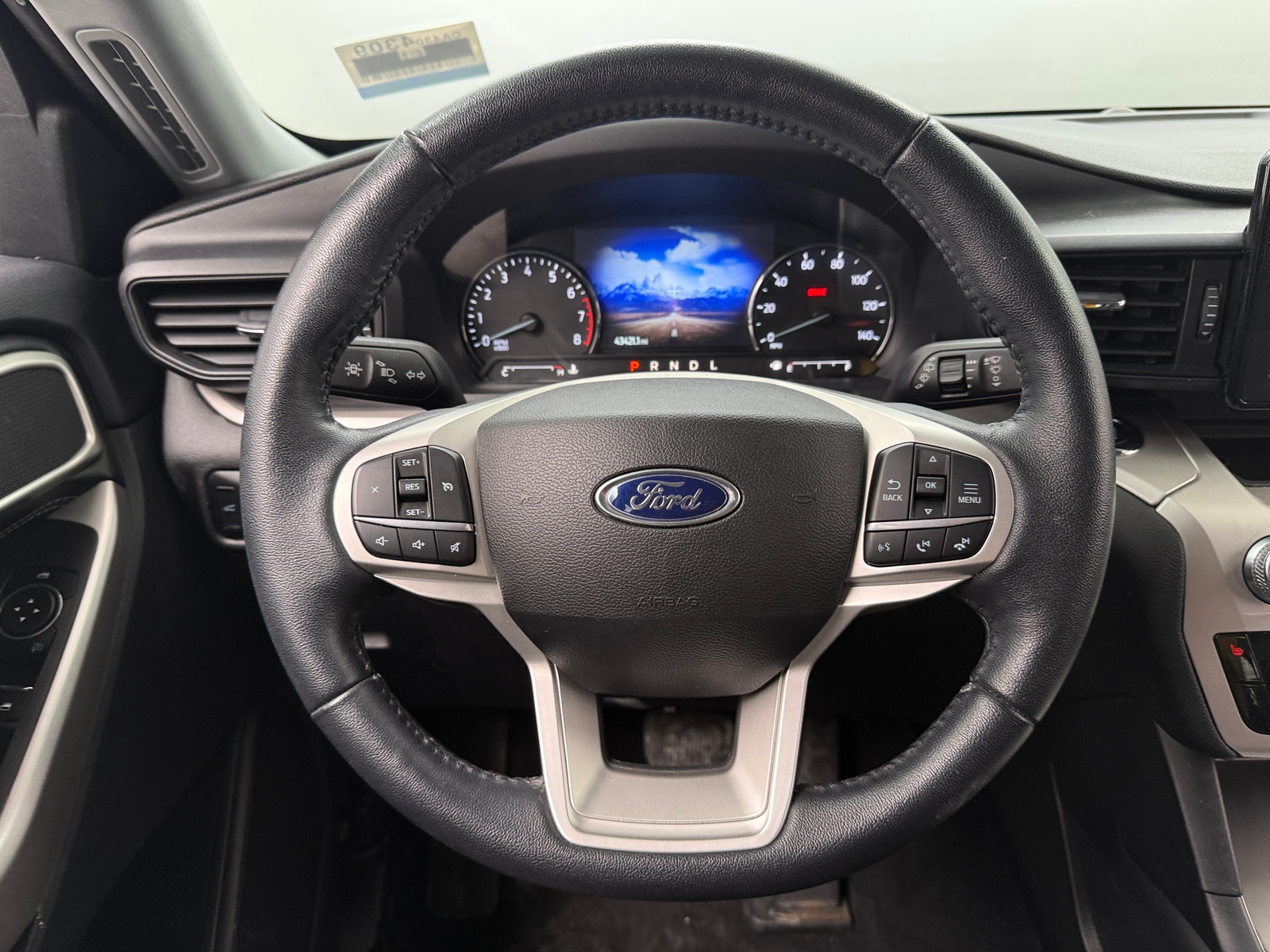 Thumbnail: 2022 Ford Explorer - 5