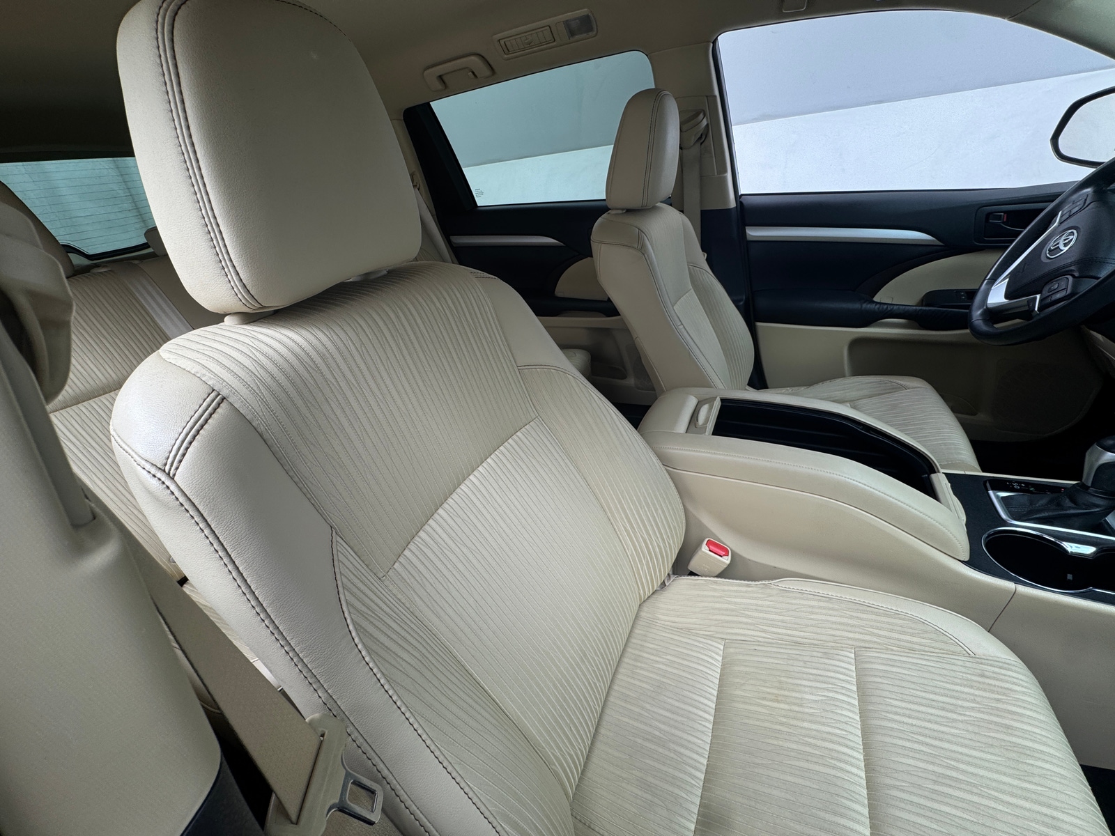 Thumbnail: 2016 Toyota Highlander - 2