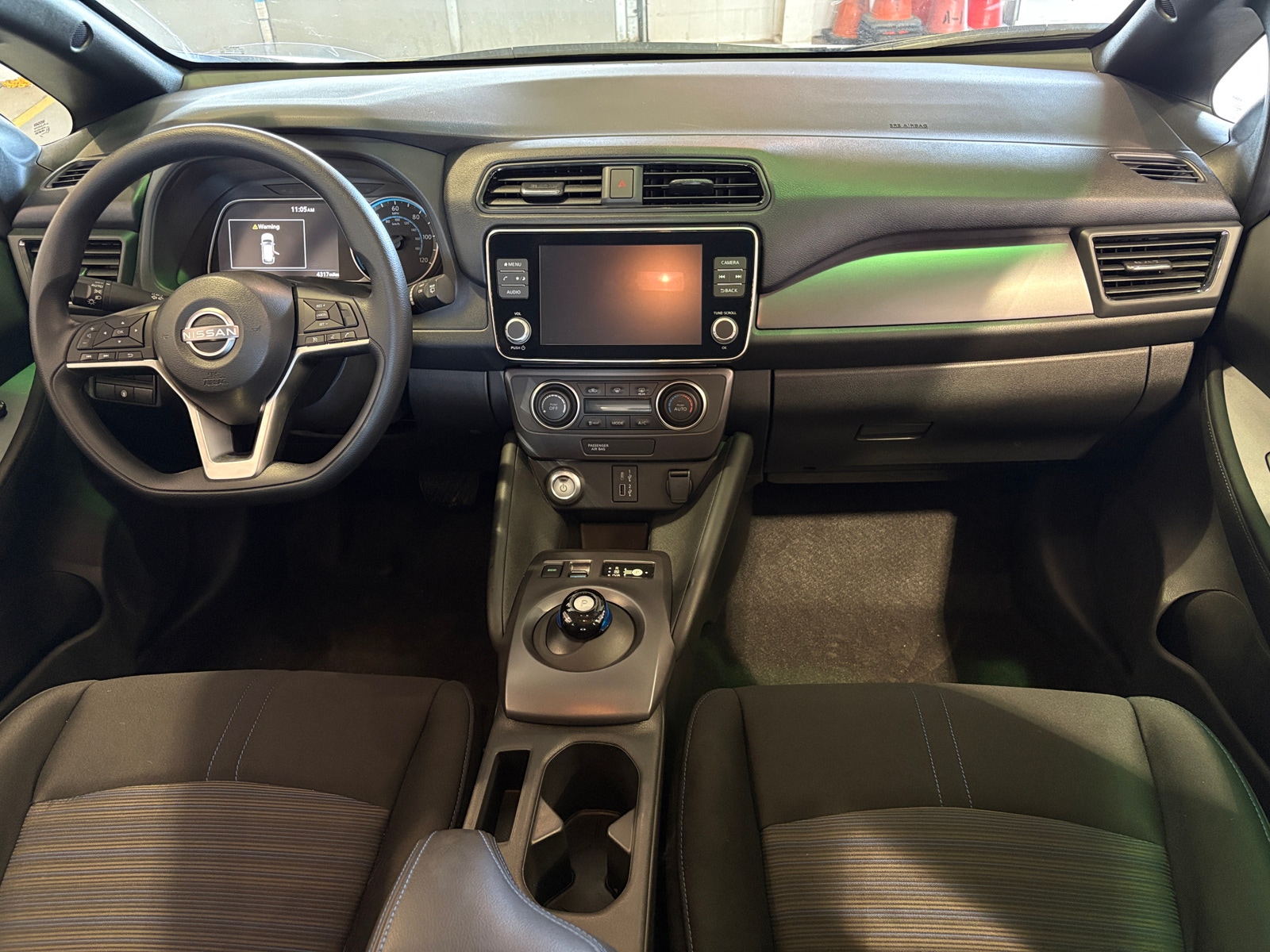 Thumbnail: 2025 Nissan Leaf - 3