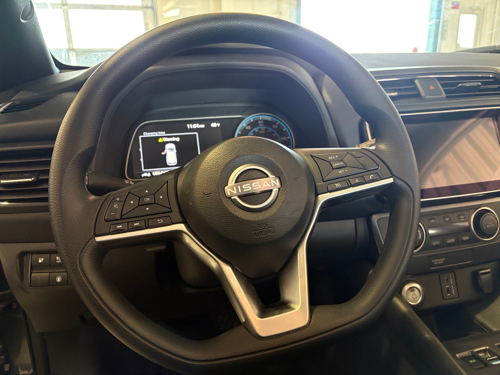 Thumbnail: 2025 Nissan Leaf - 5