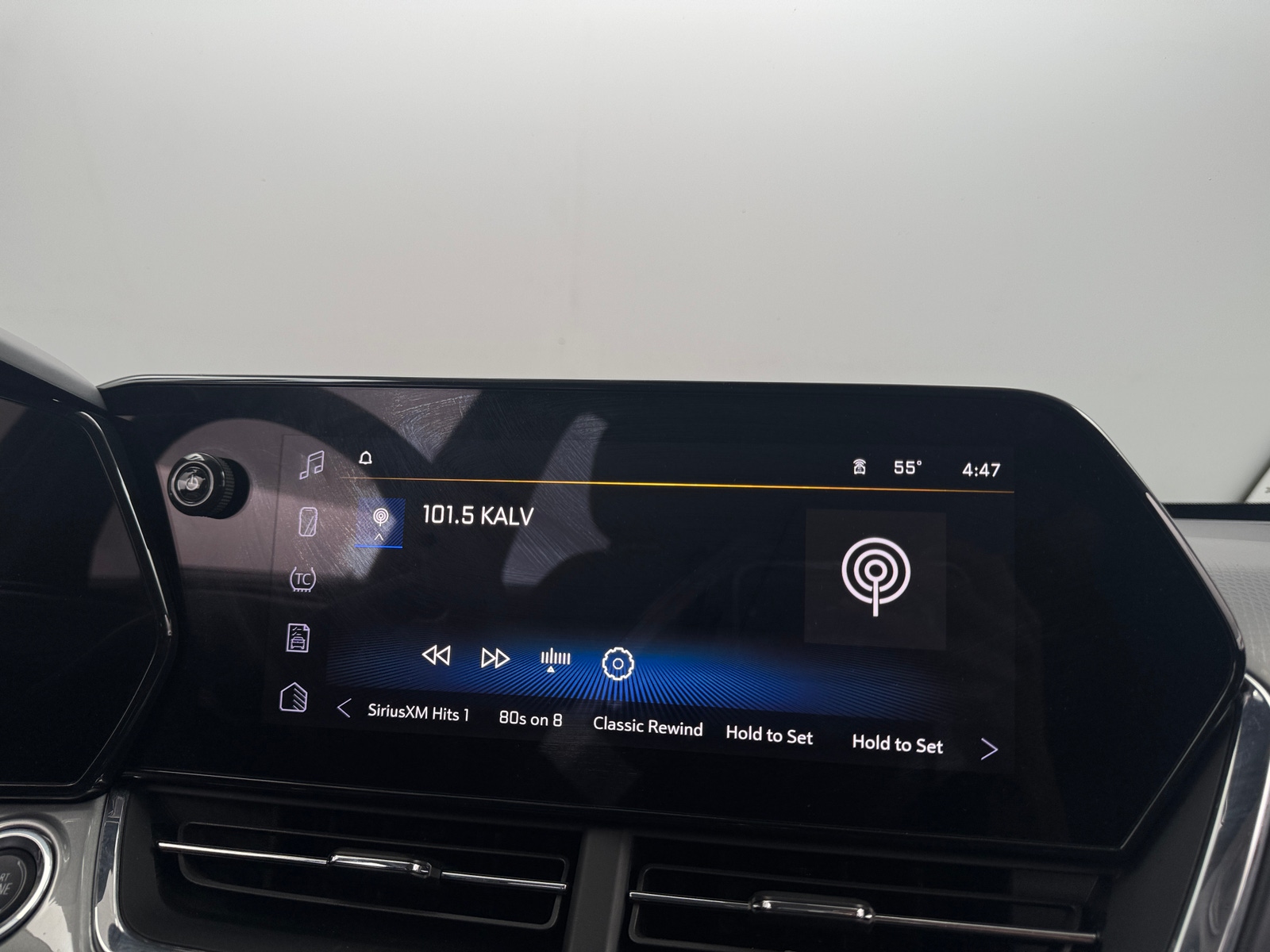 Thumbnail: 2025 Chevrolet Trax - 4