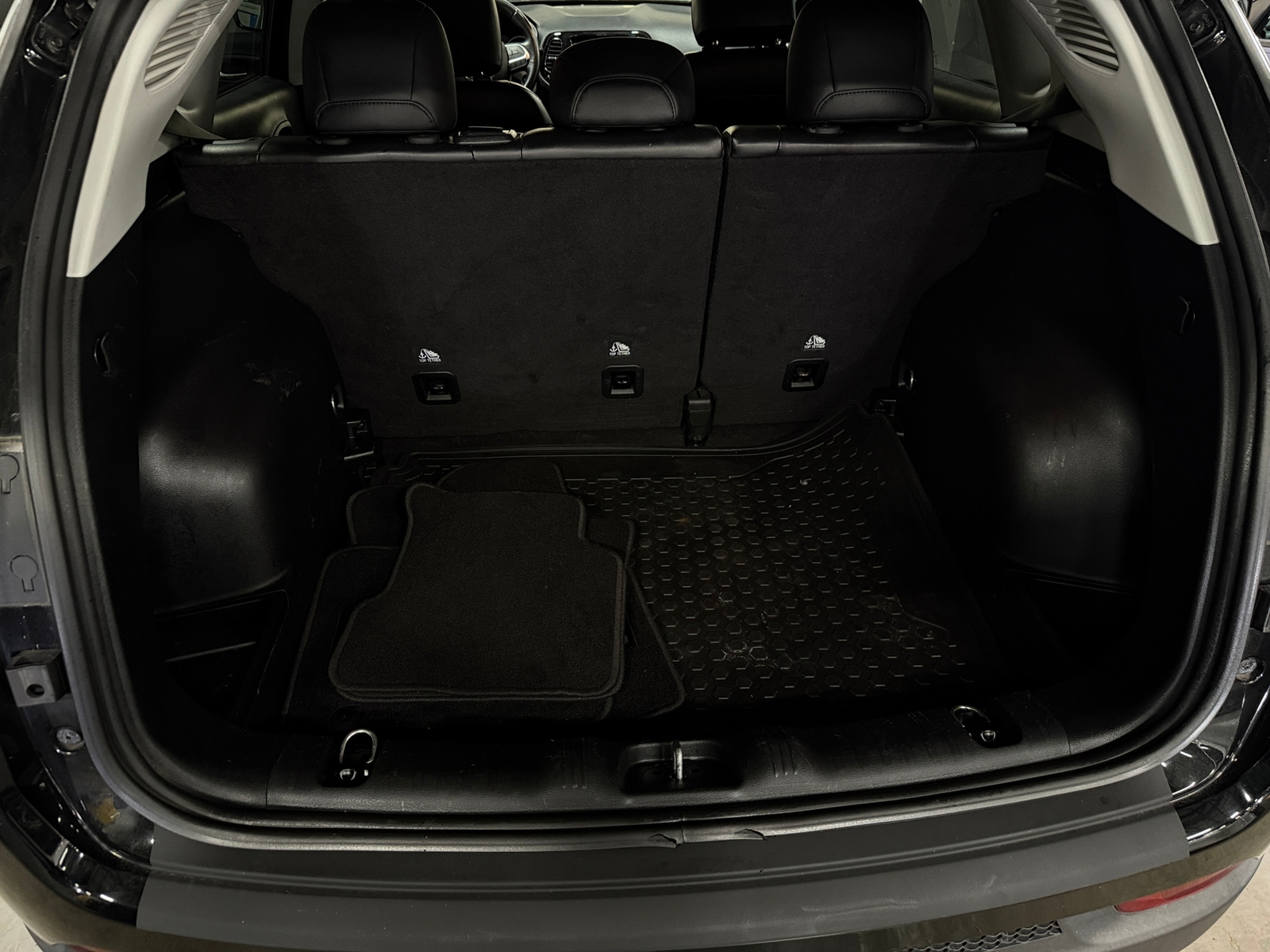 Thumbnail: 2018 Jeep Compass - 6