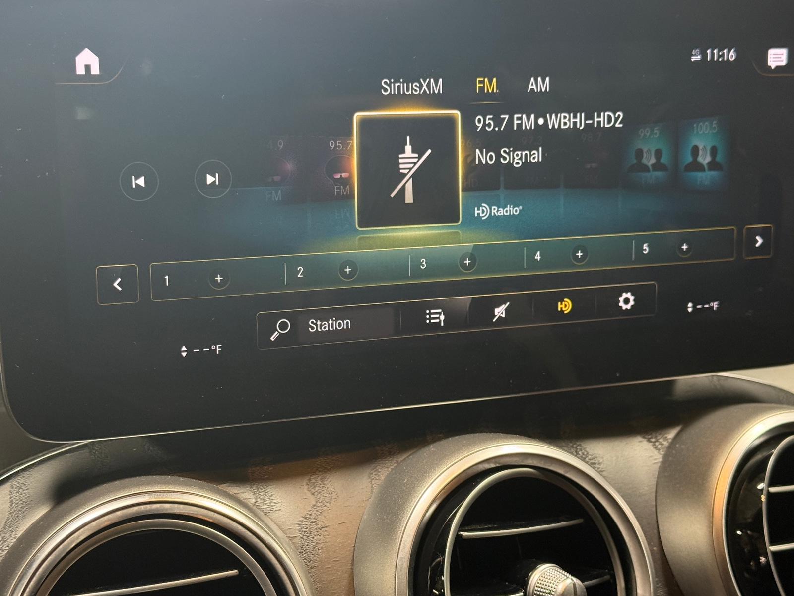 Thumbnail: 2022 Mercedes-Benz GLC - 3