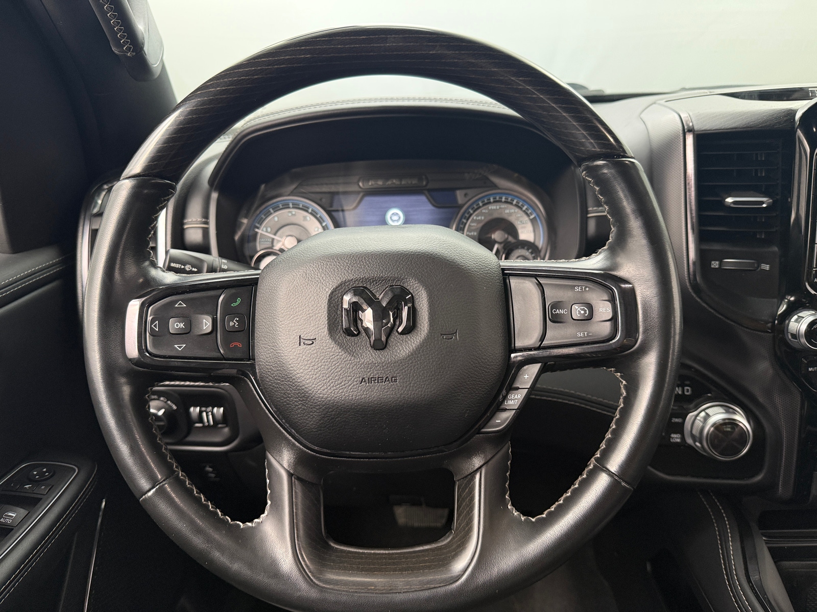 Thumbnail: 2022 RAM 1500 - 4