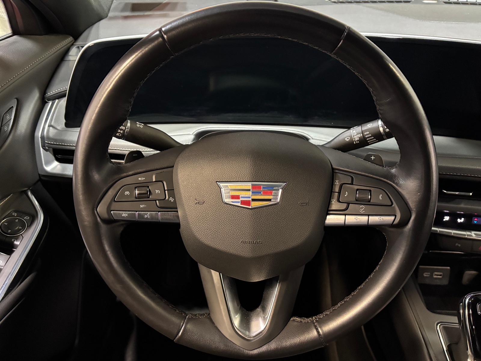 Thumbnail: 2024 Cadillac XT4 - 4