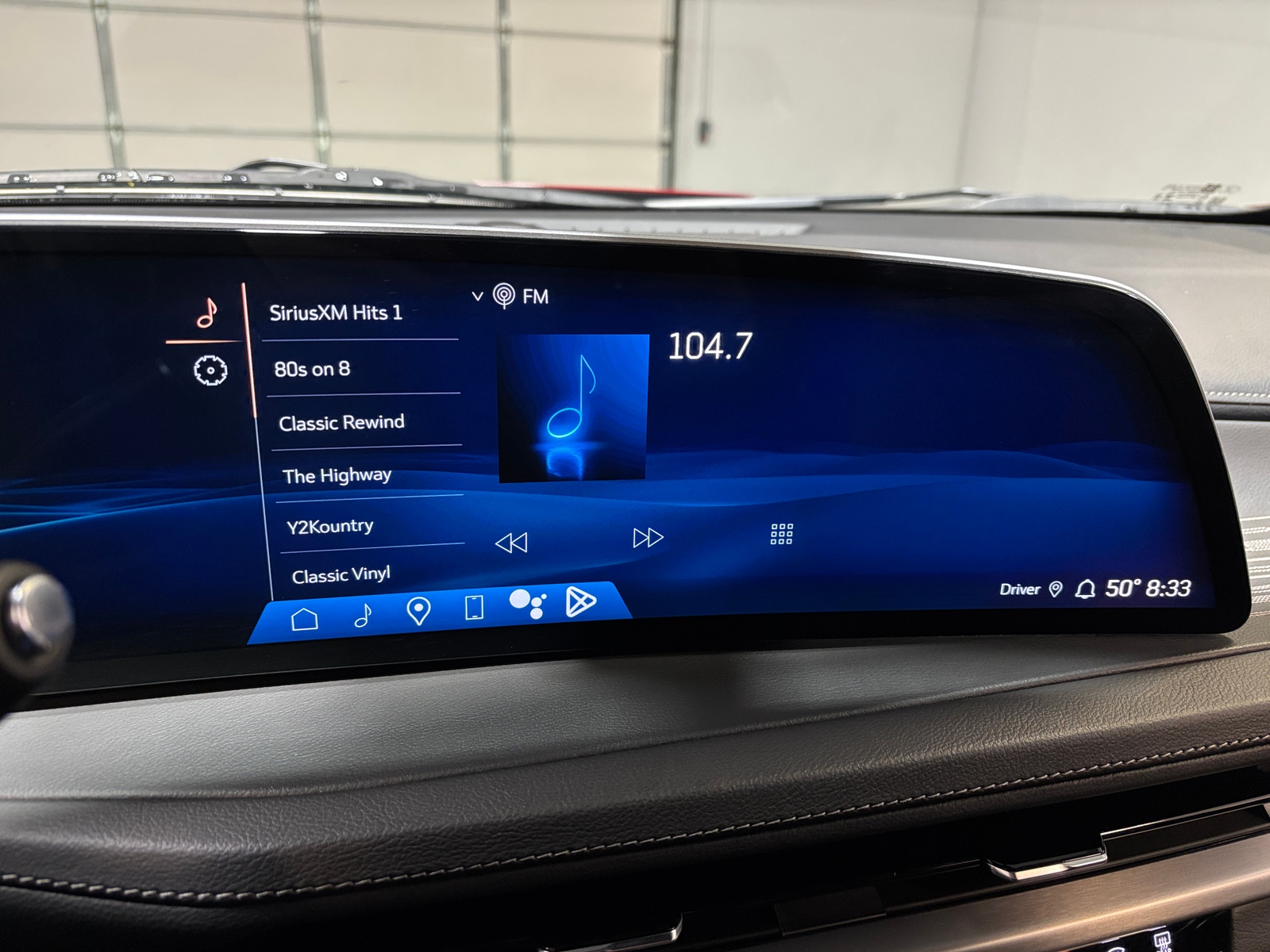 Thumbnail: 2024 Cadillac XT4 - 3