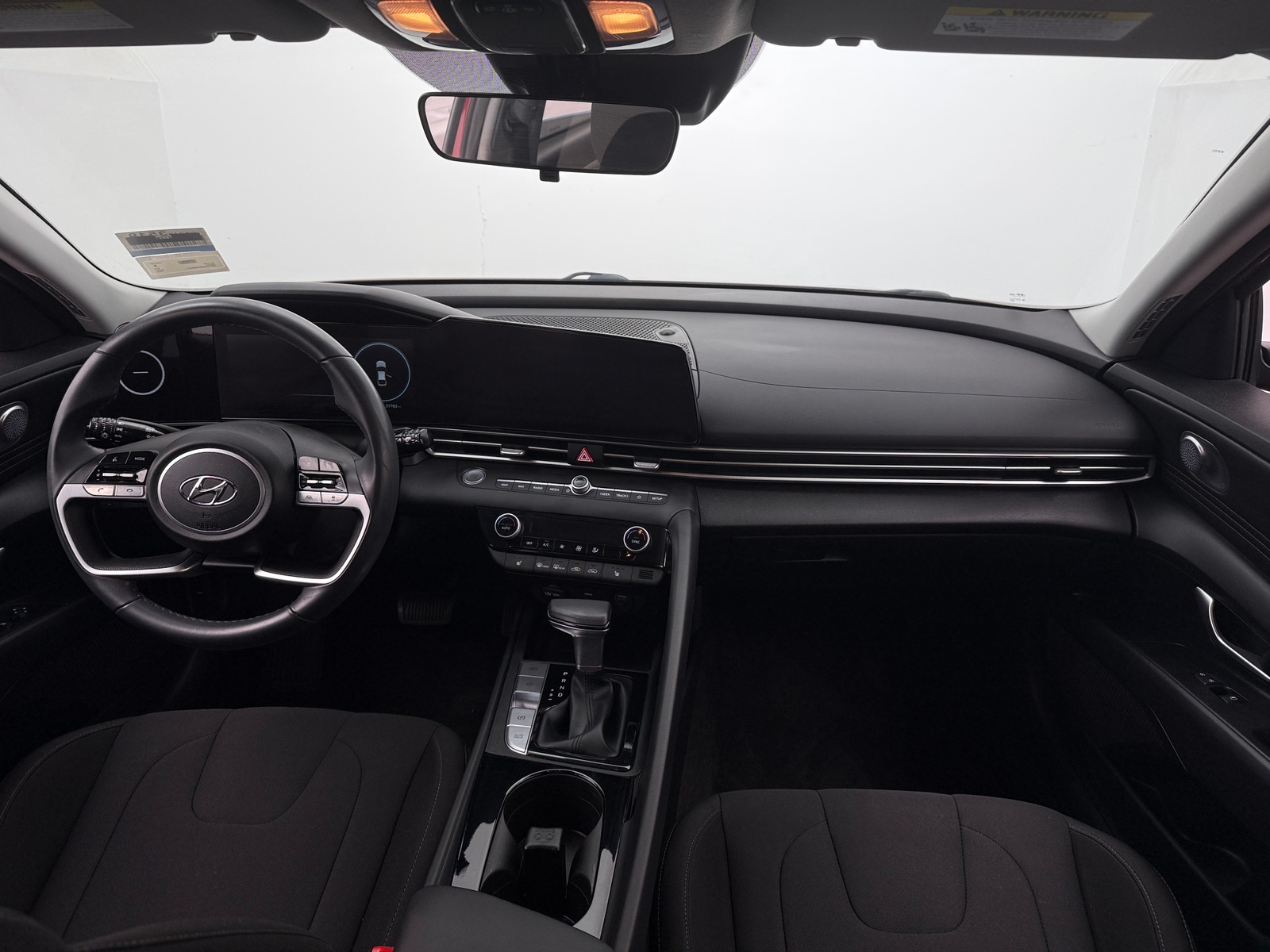 Thumbnail: 2023 Hyundai Elantra - 3