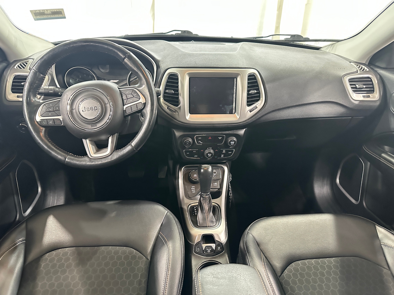 Thumbnail: 2018 Jeep Compass - 3
