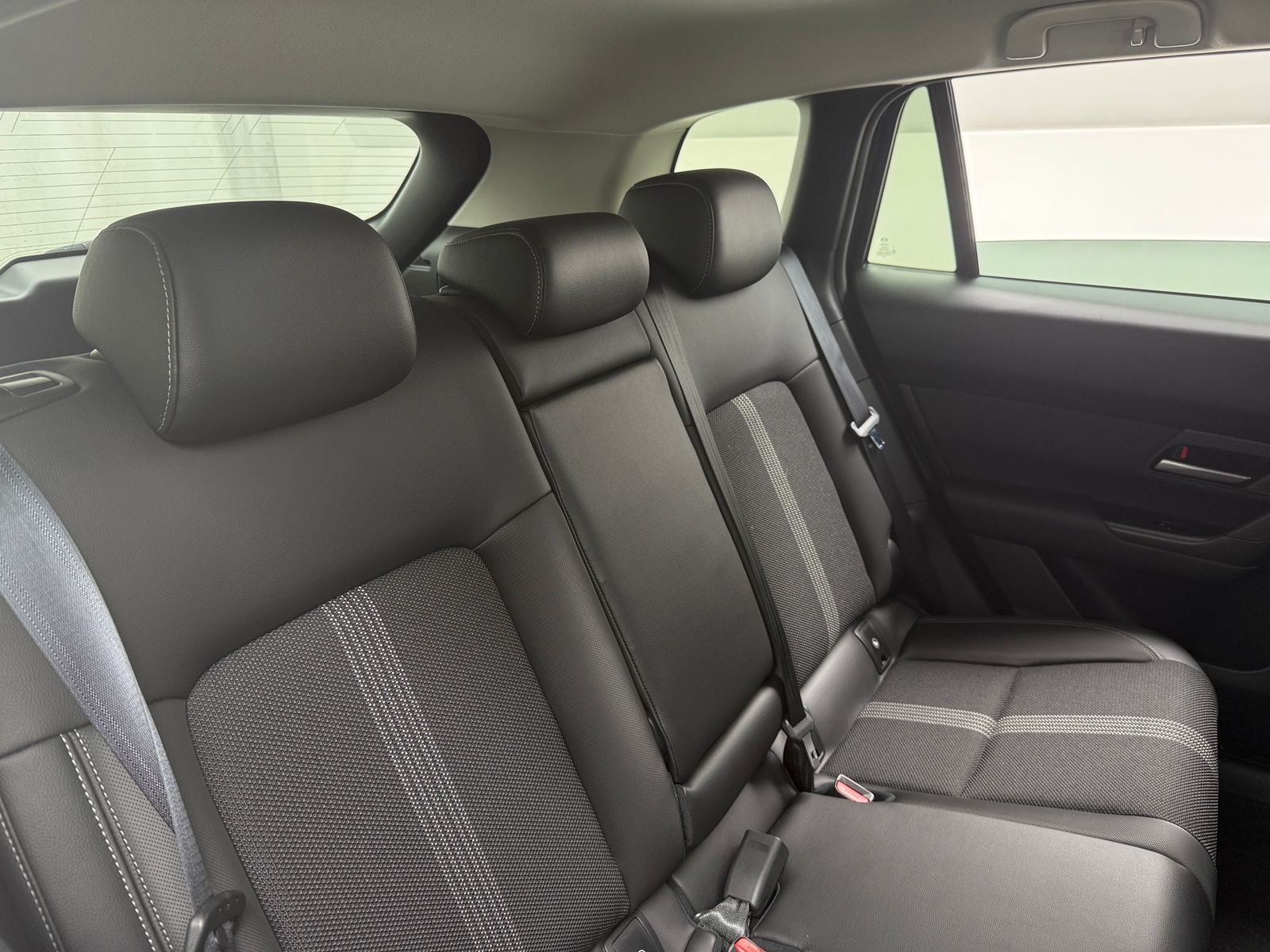 Thumbnail: 2025 Mazda CX-50 - 5