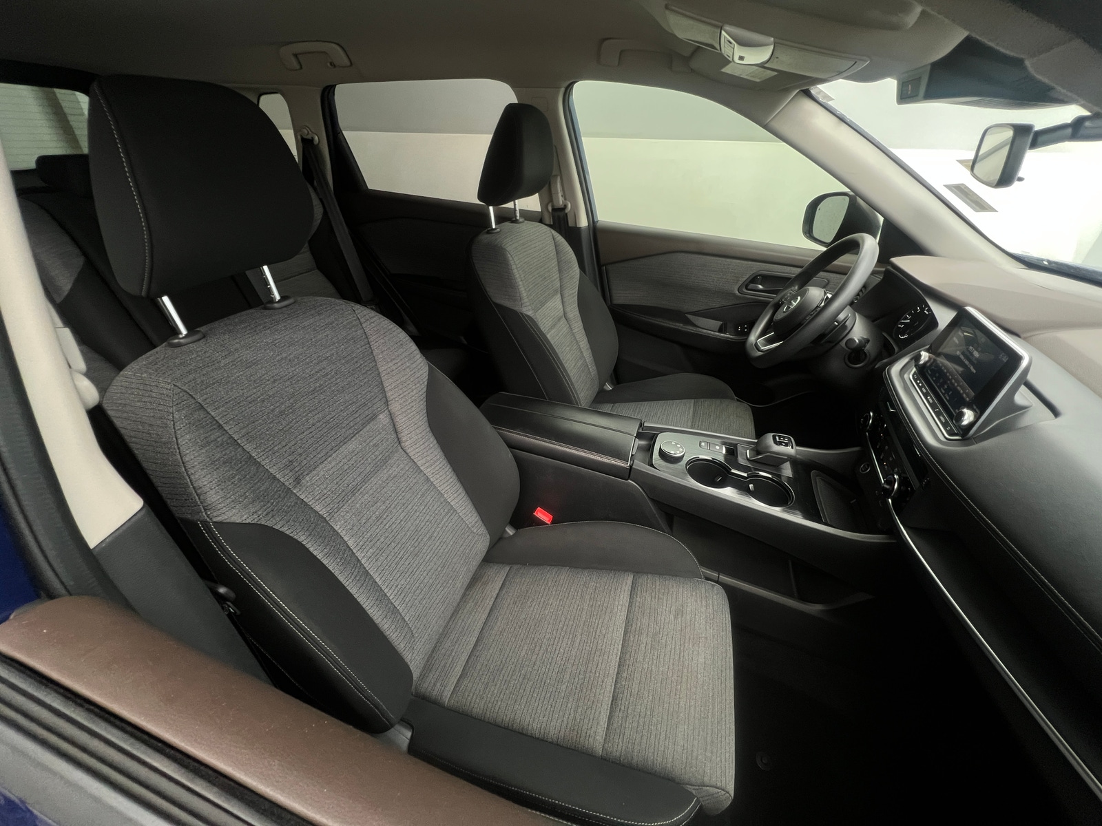 Thumbnail: 2021 Nissan Rogue - 2