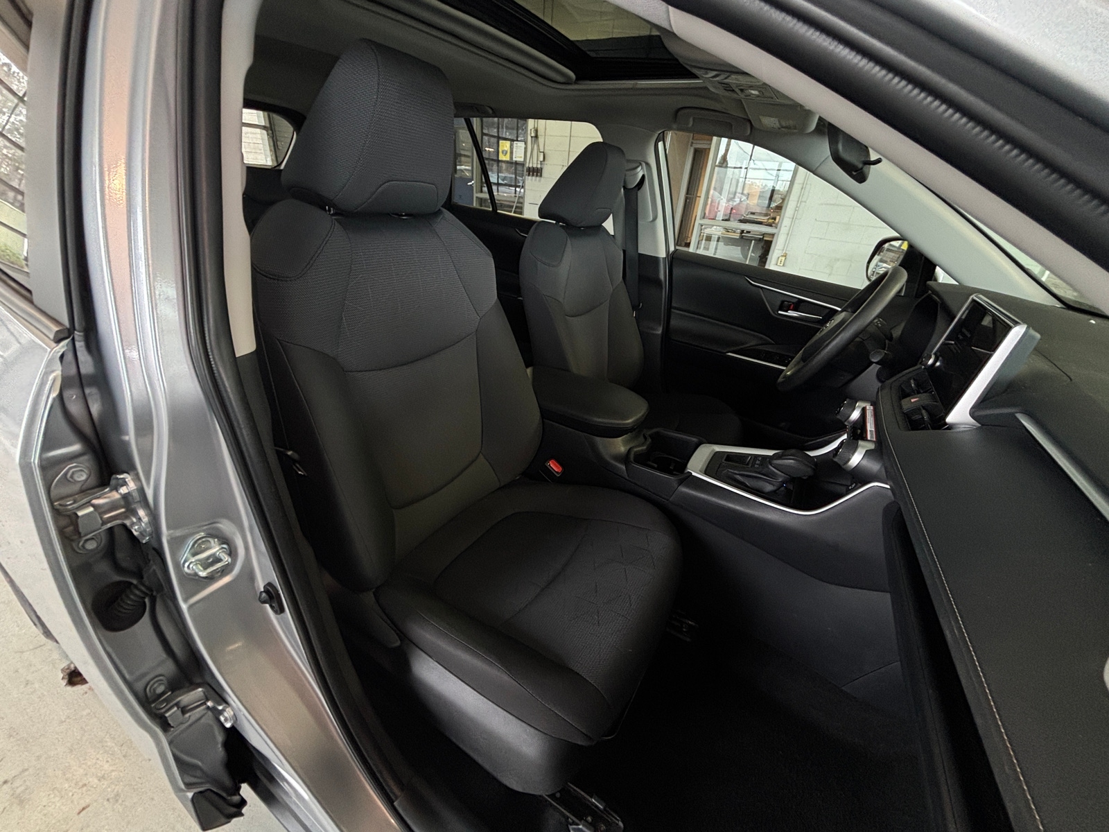 Thumbnail: 2025 Toyota RAV4 - 2